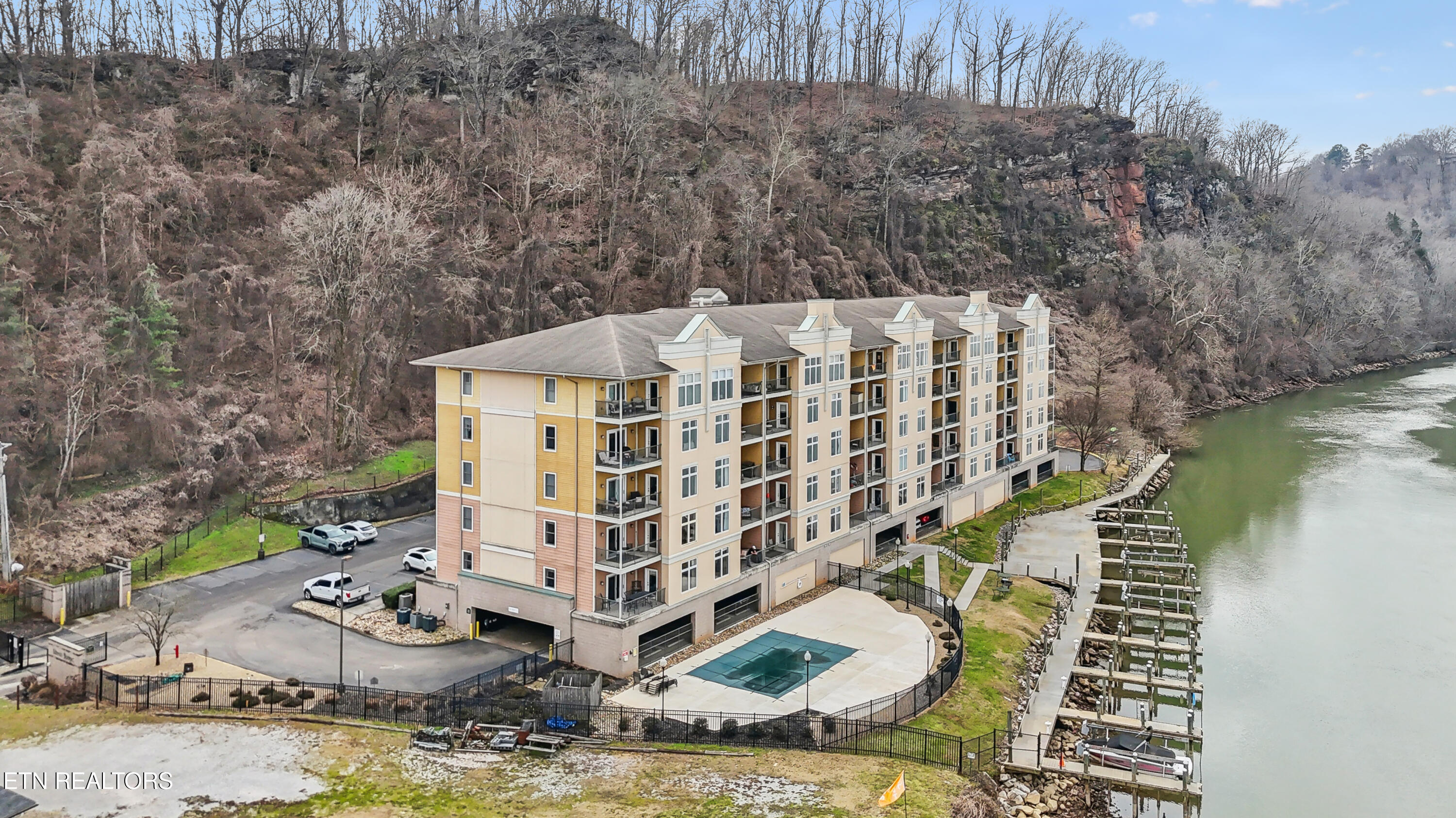 3001 River Towne Way, 304