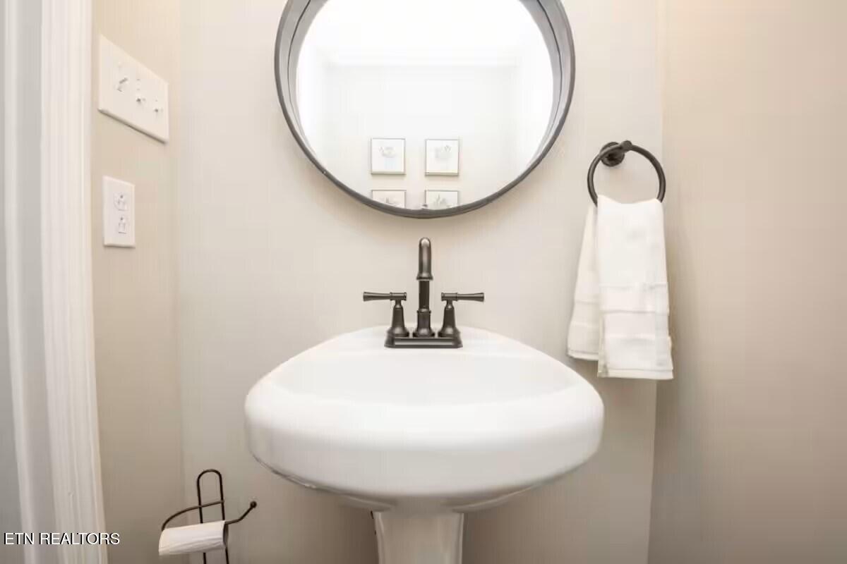 1716 Capistrano Drive