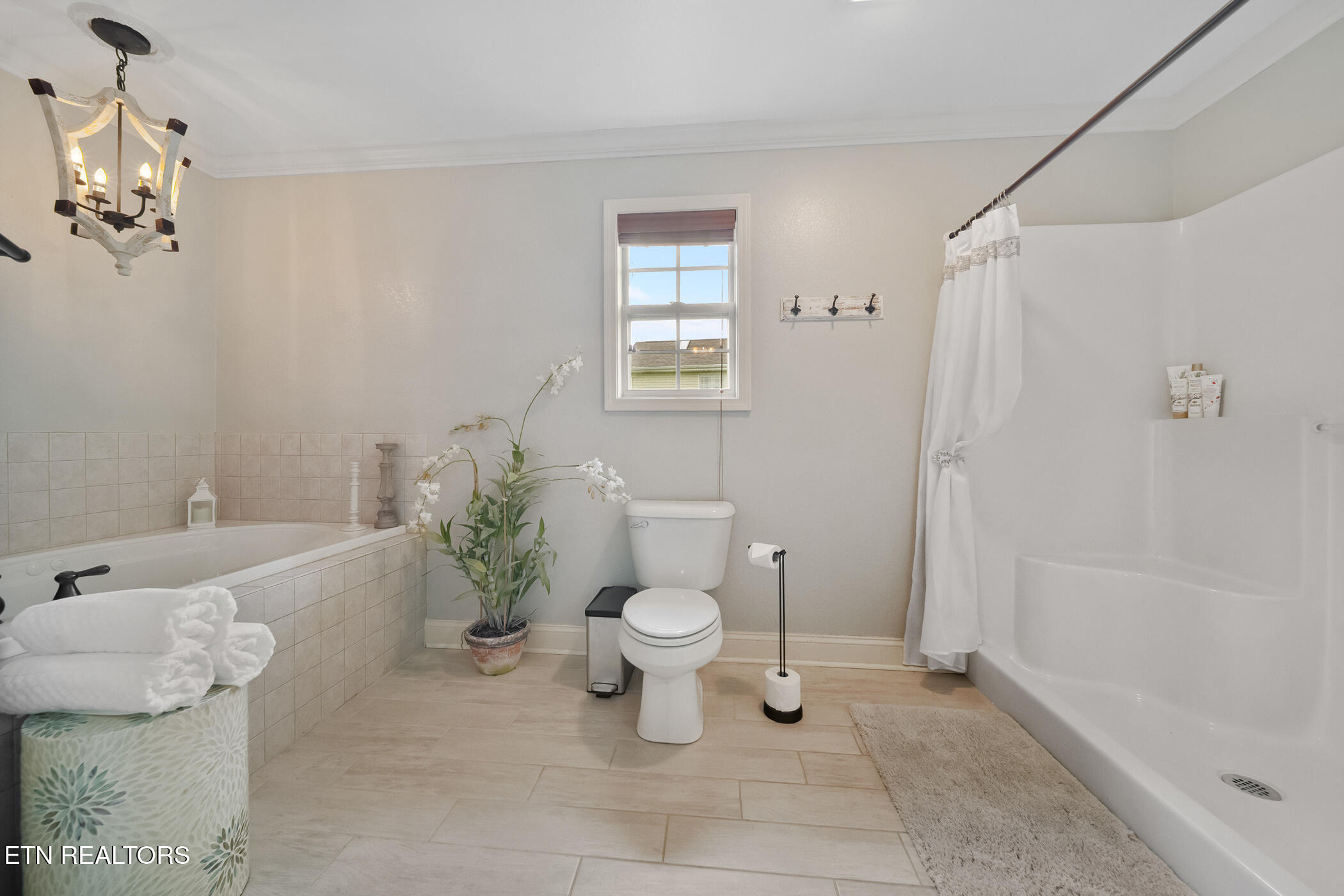 8012 Campbells Point Rd