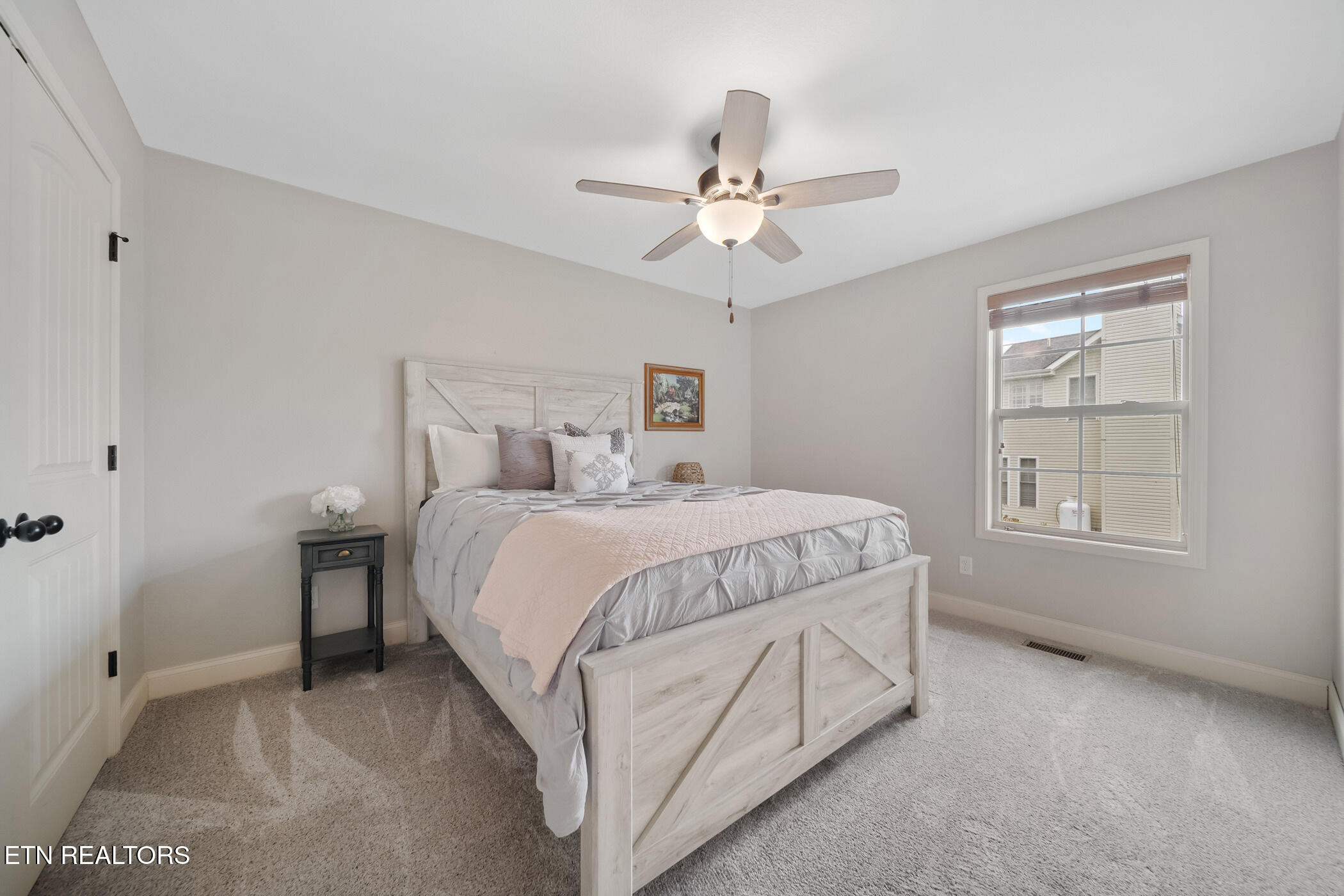 8012 Campbells Point Rd