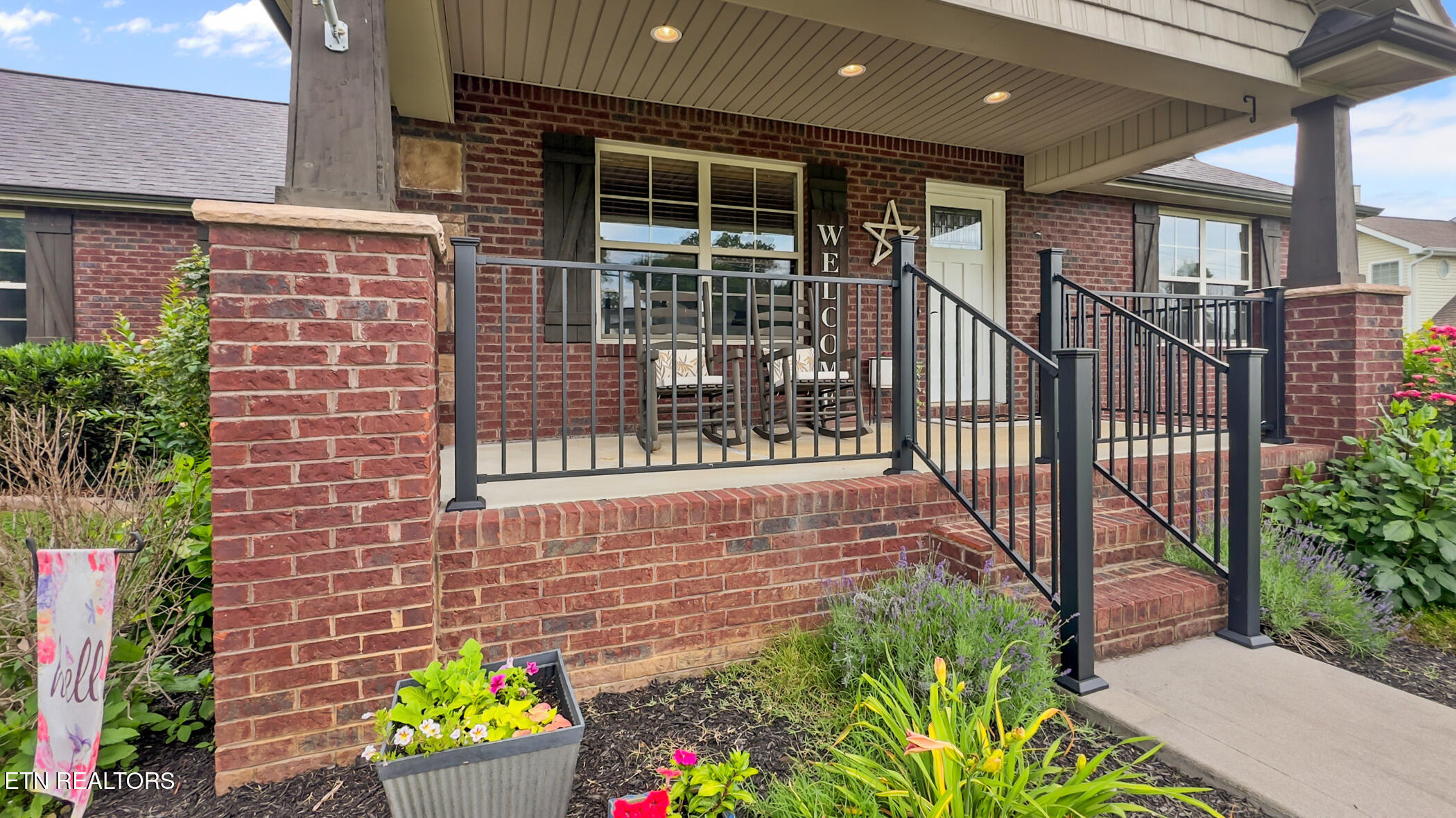 8012 Campbells Point Rd