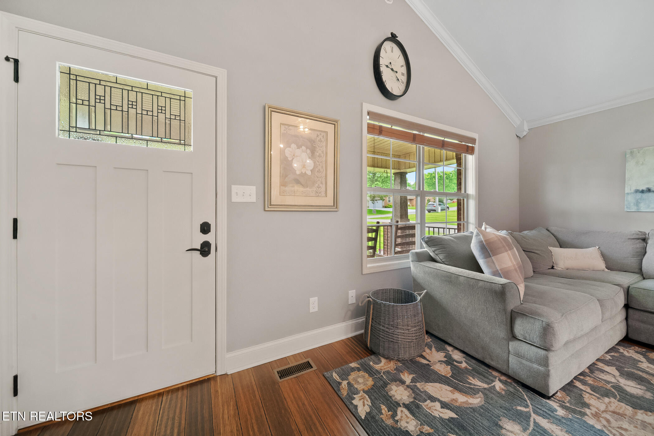 8012 Campbells Point Rd