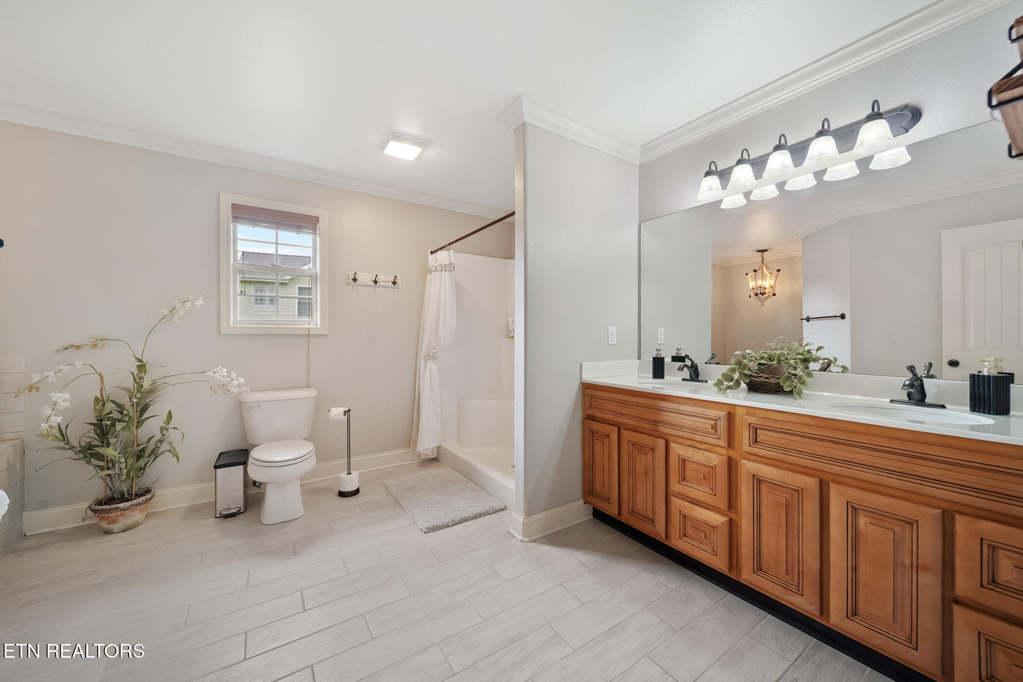 8012 Campbells Point Rd