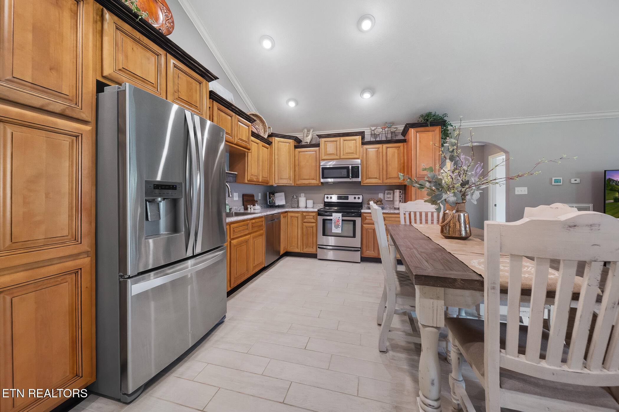 8012 Campbells Point Rd