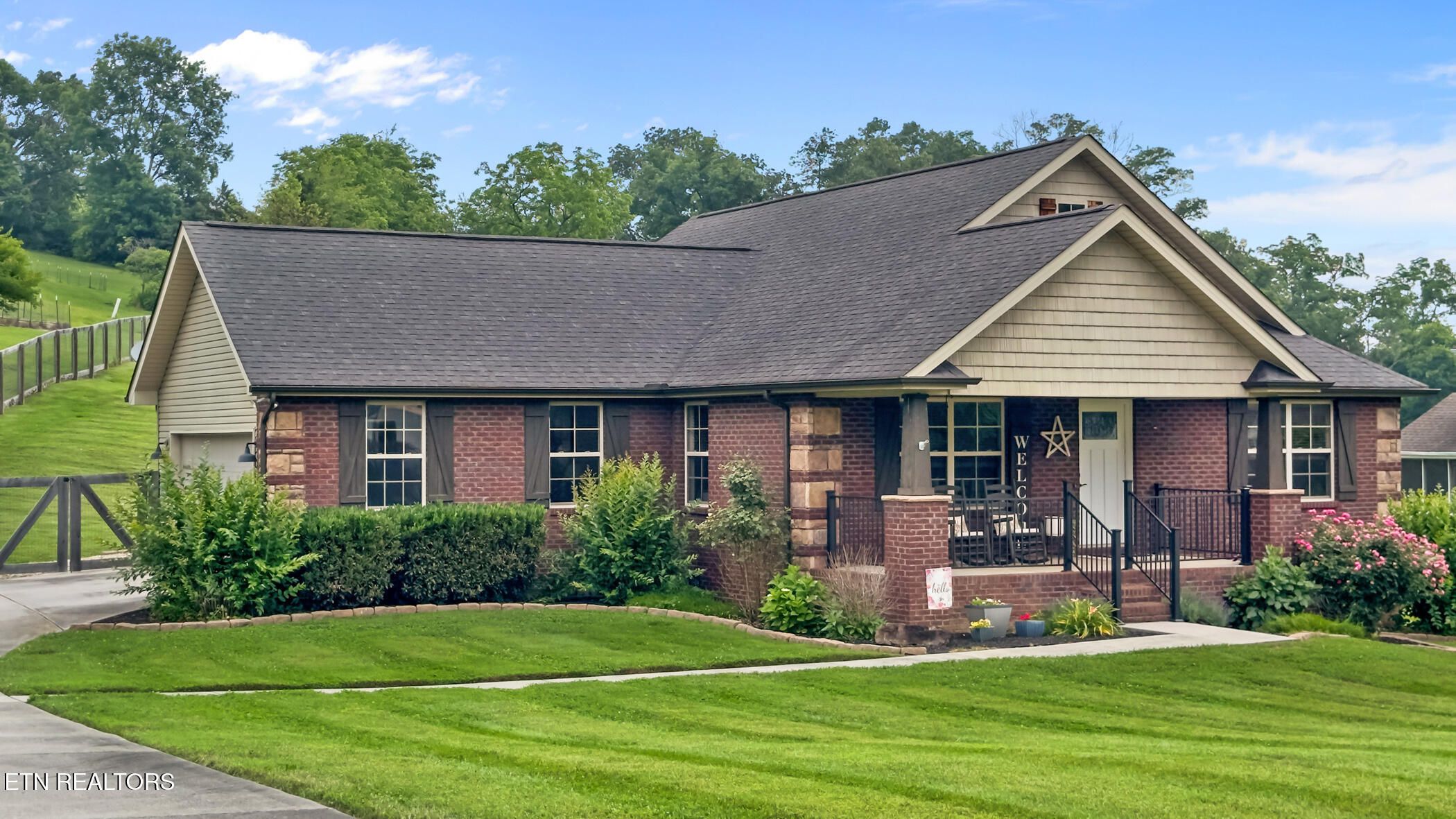 8012 Campbells Point Rd