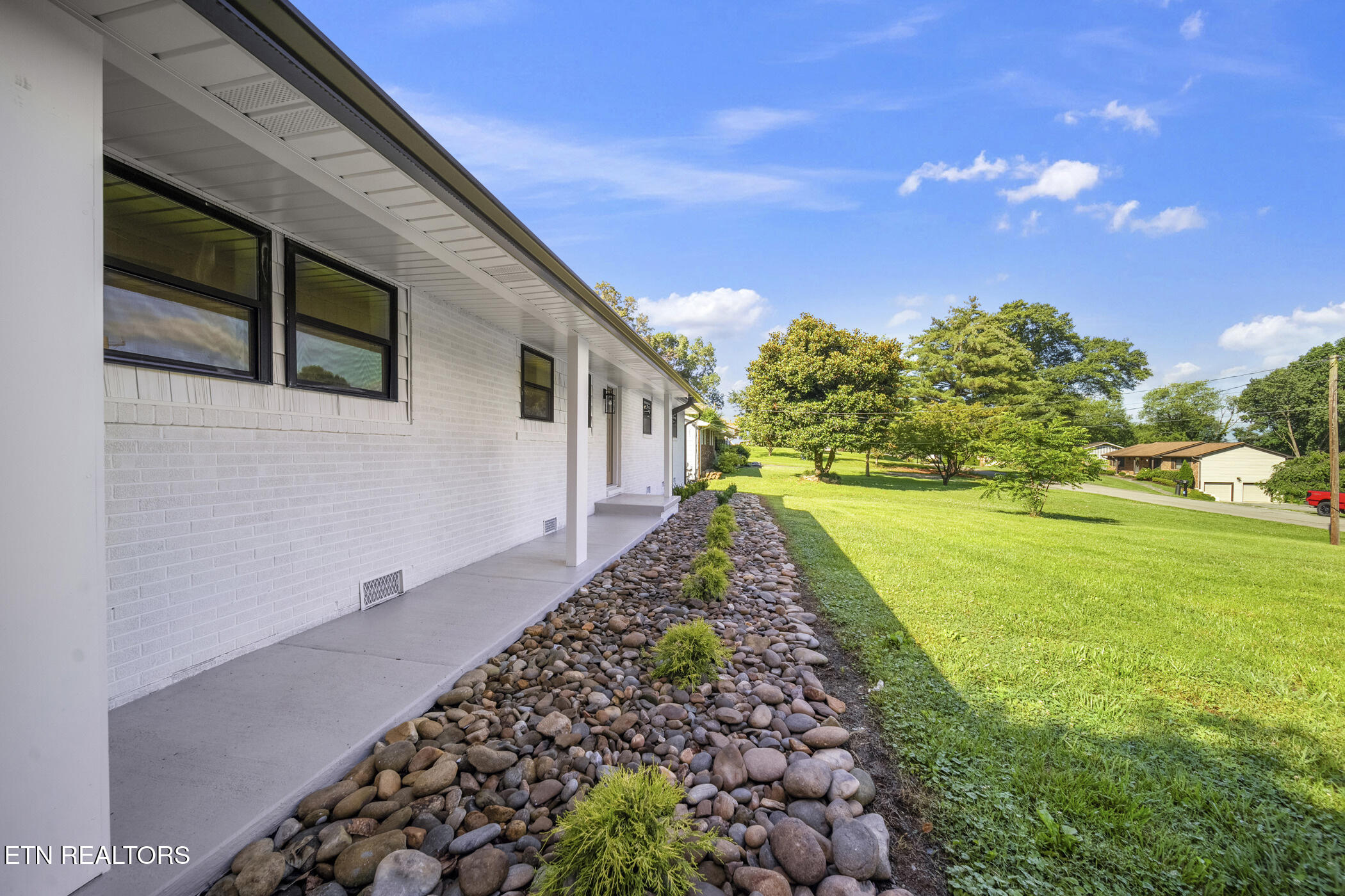 11020 Hughlan Drive