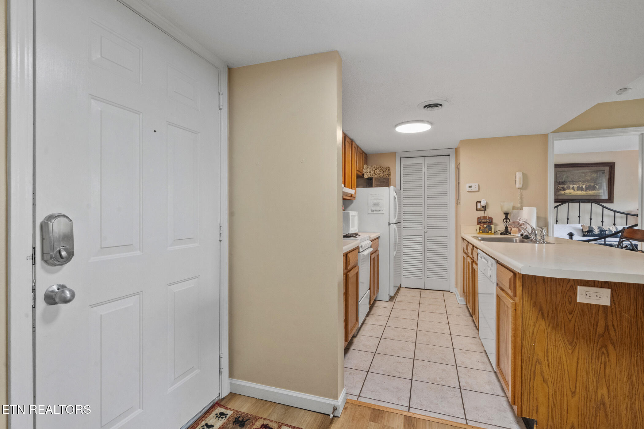 1380 Ski View Dr Off Drive, 2103