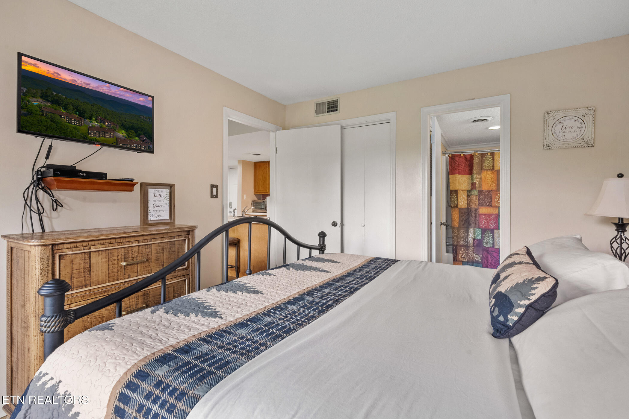 1380 Ski View Dr Off Drive, 2103