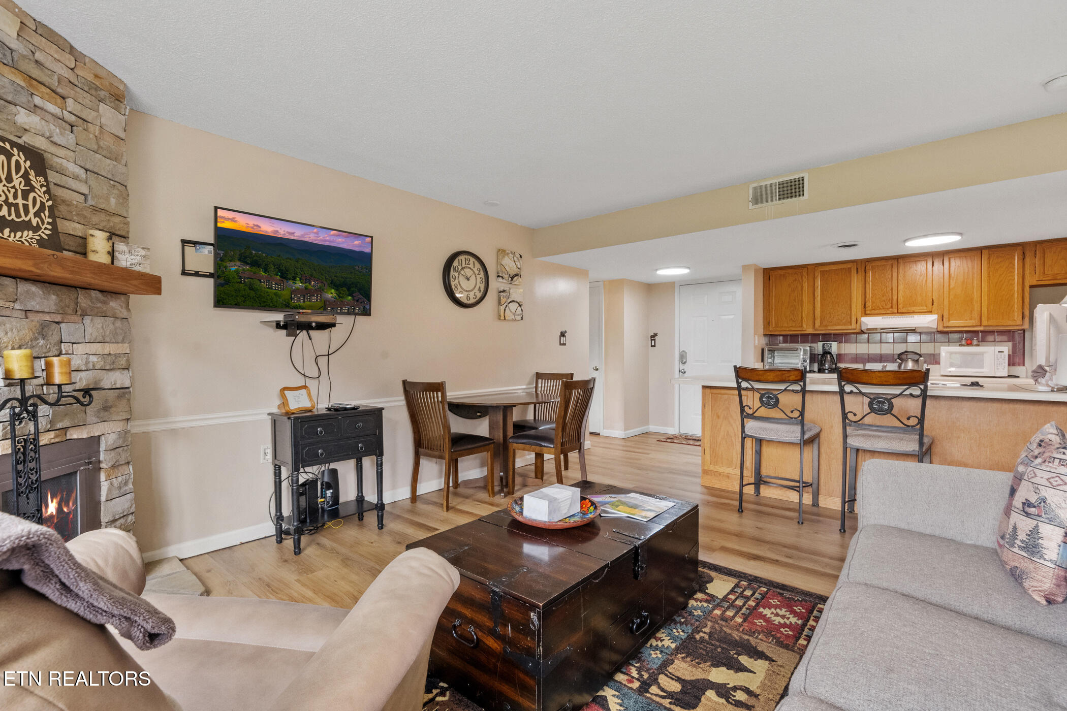 1380 Ski View Dr Off Drive, 2103