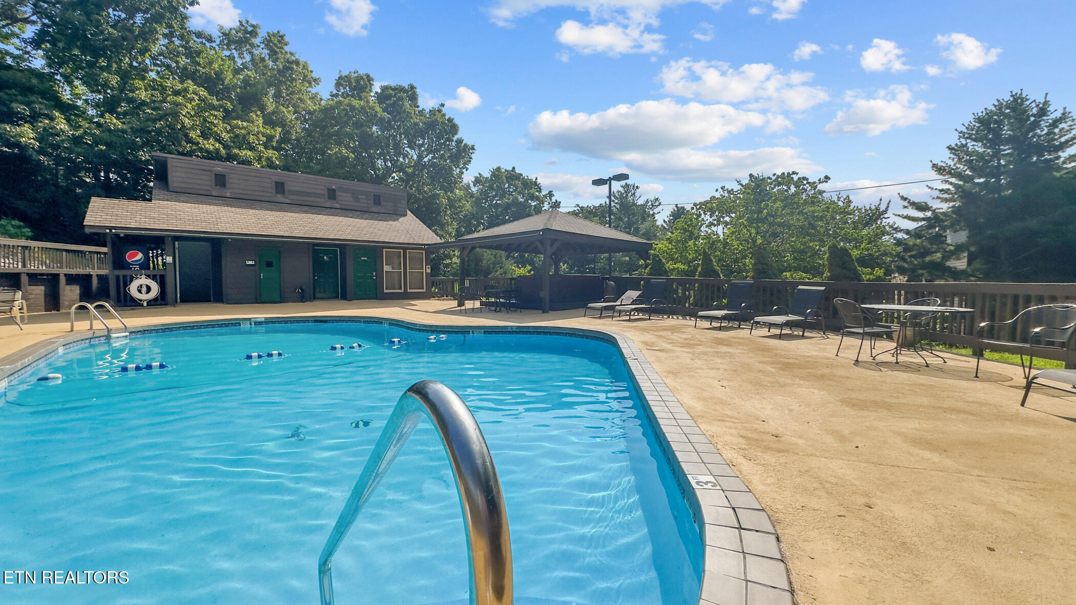 1380 Ski View Dr Off Drive, 2103