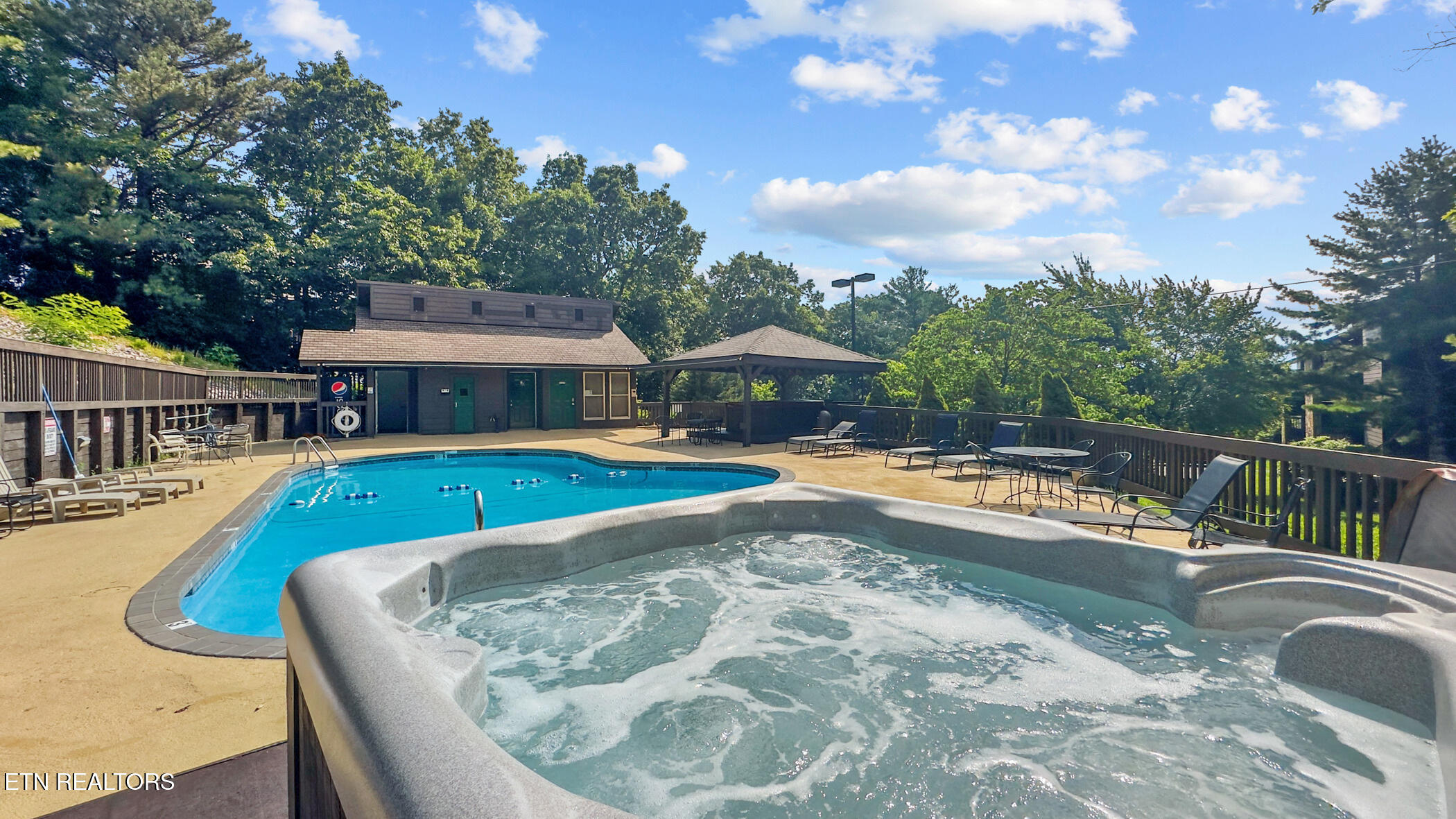 1380 Ski View Dr Off Drive, 2103