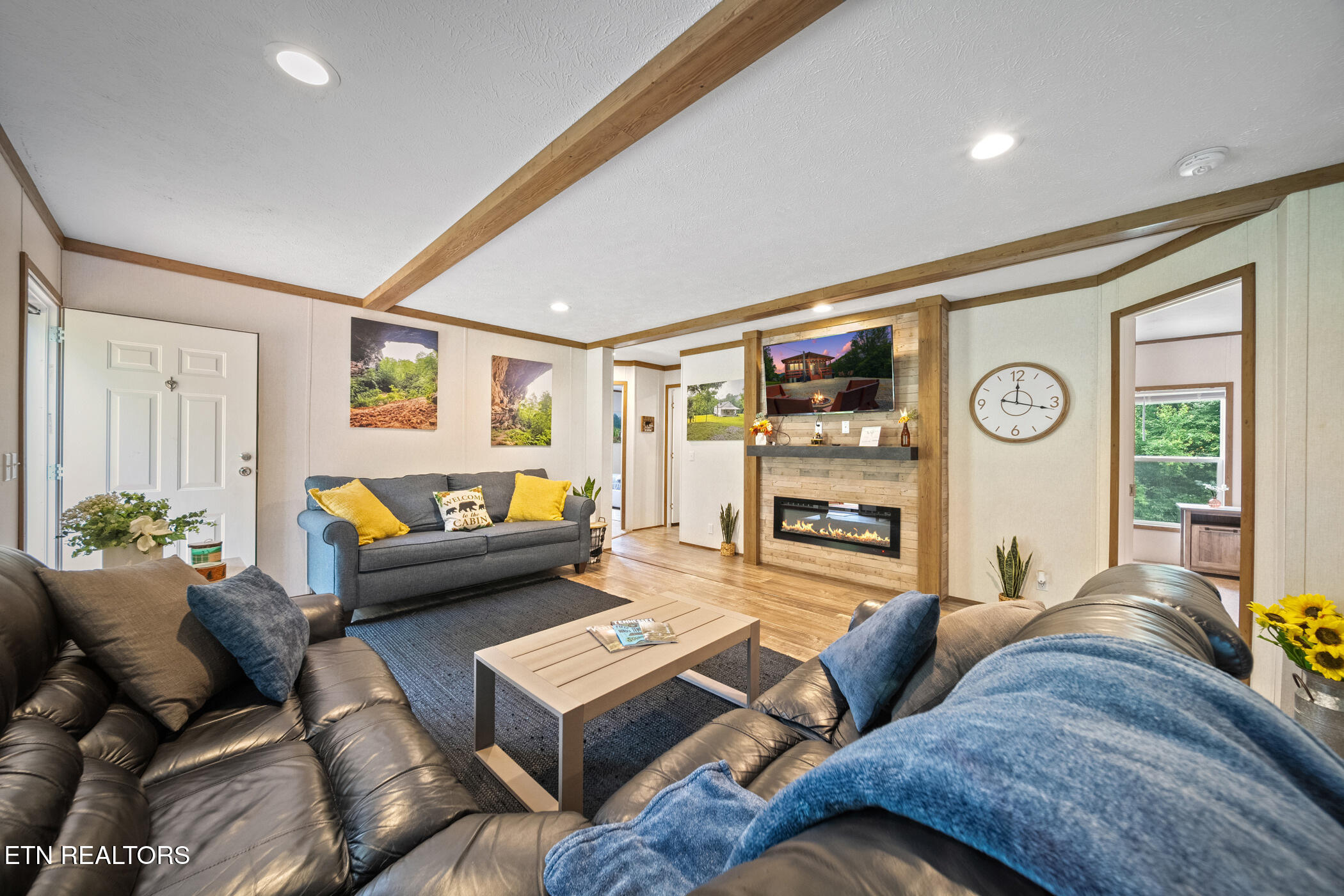 3329 Stinking Creek Rd