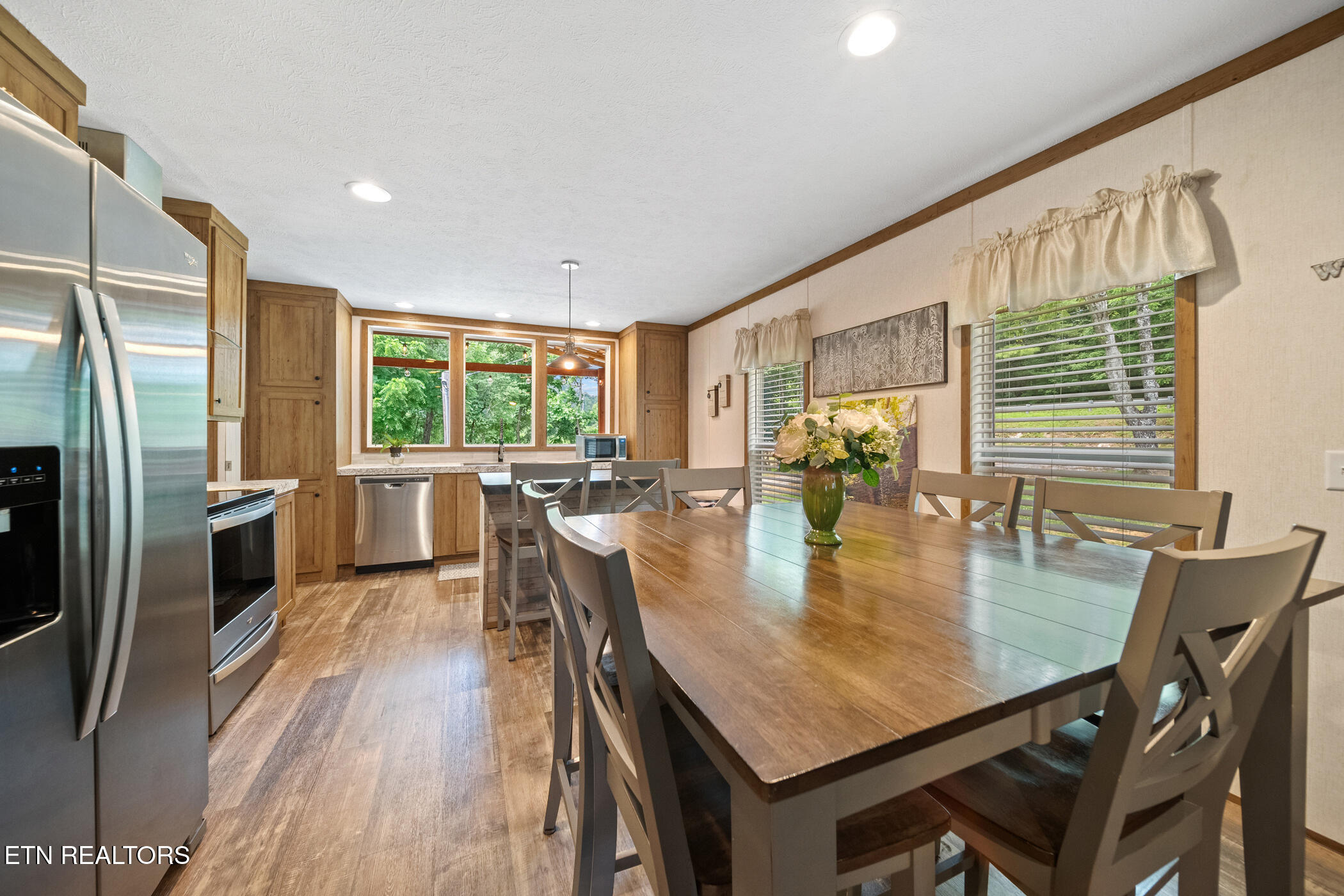 3329 Stinking Creek Rd