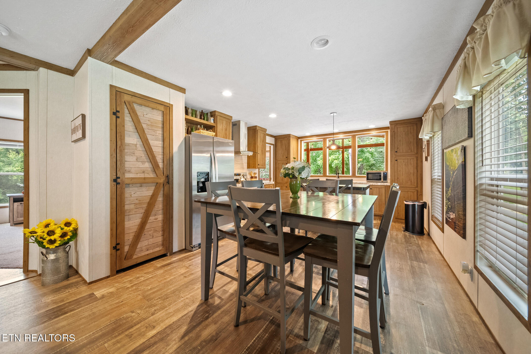 3329 Stinking Creek Rd