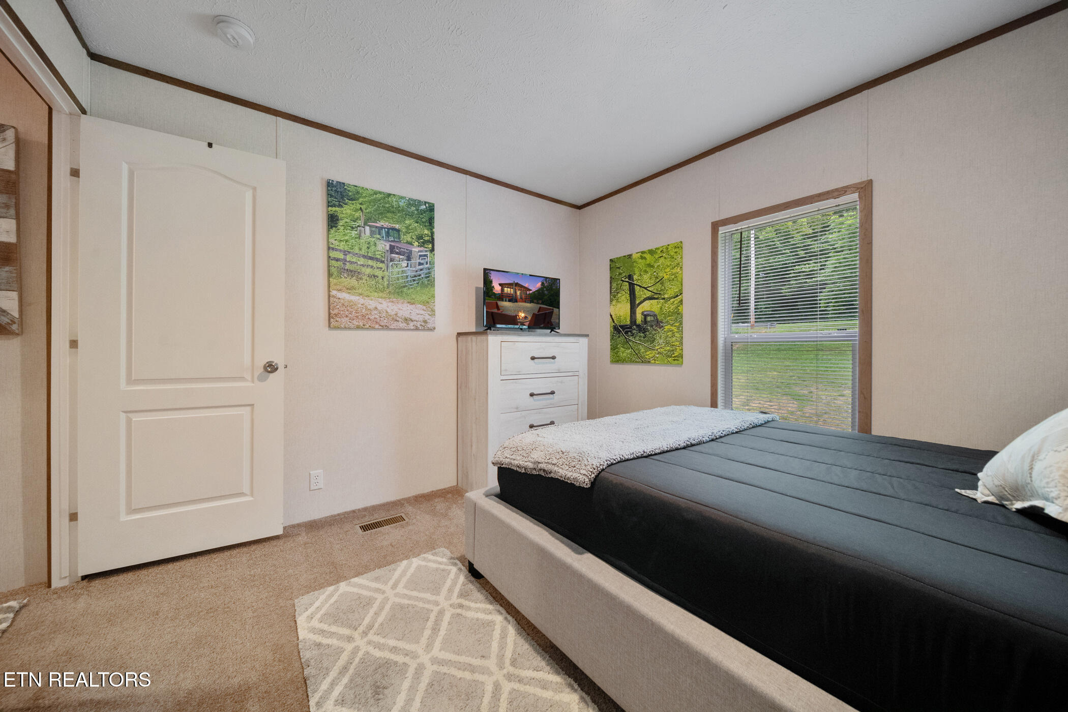 3329 Stinking Creek Rd