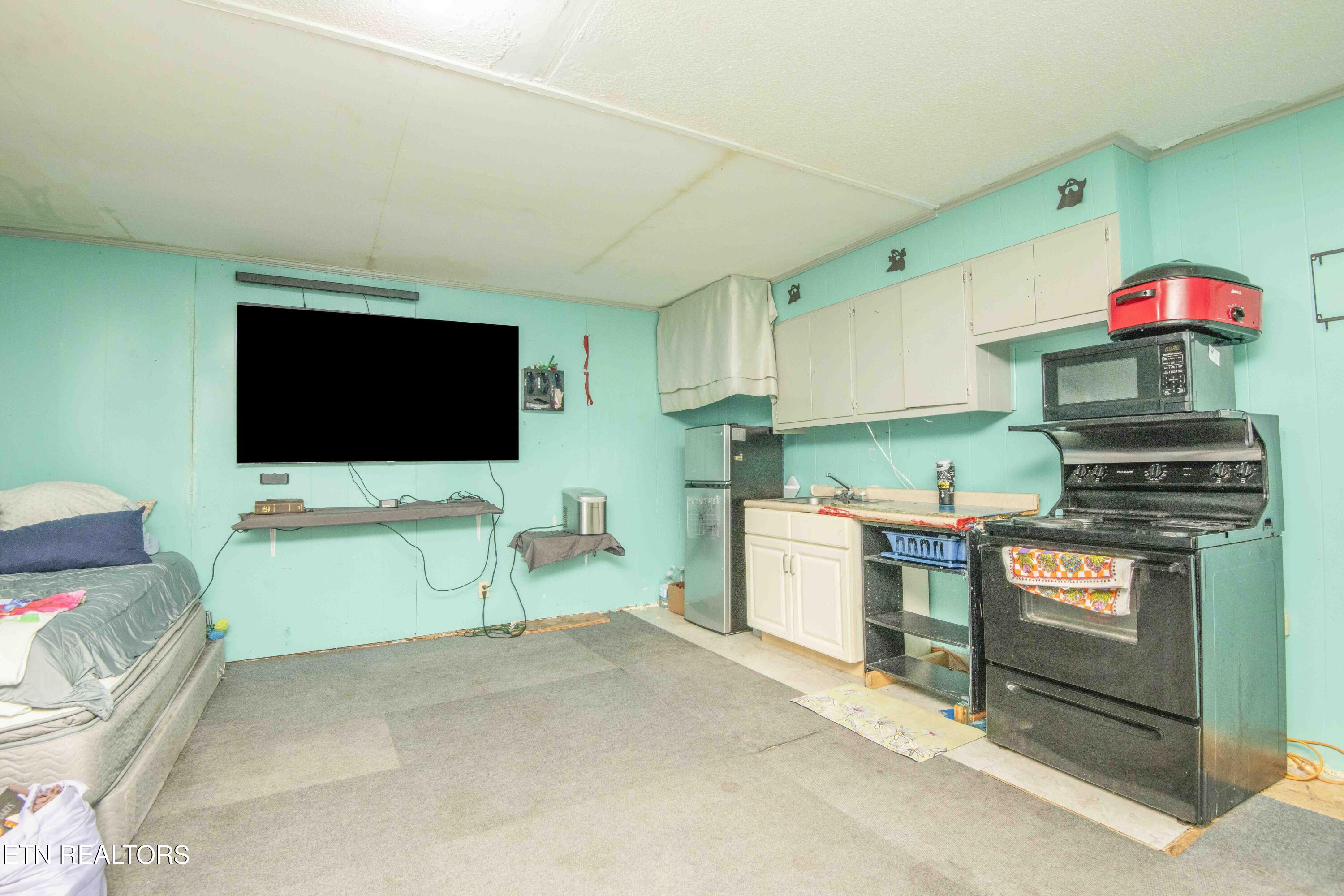 197 Wedgewood Lane