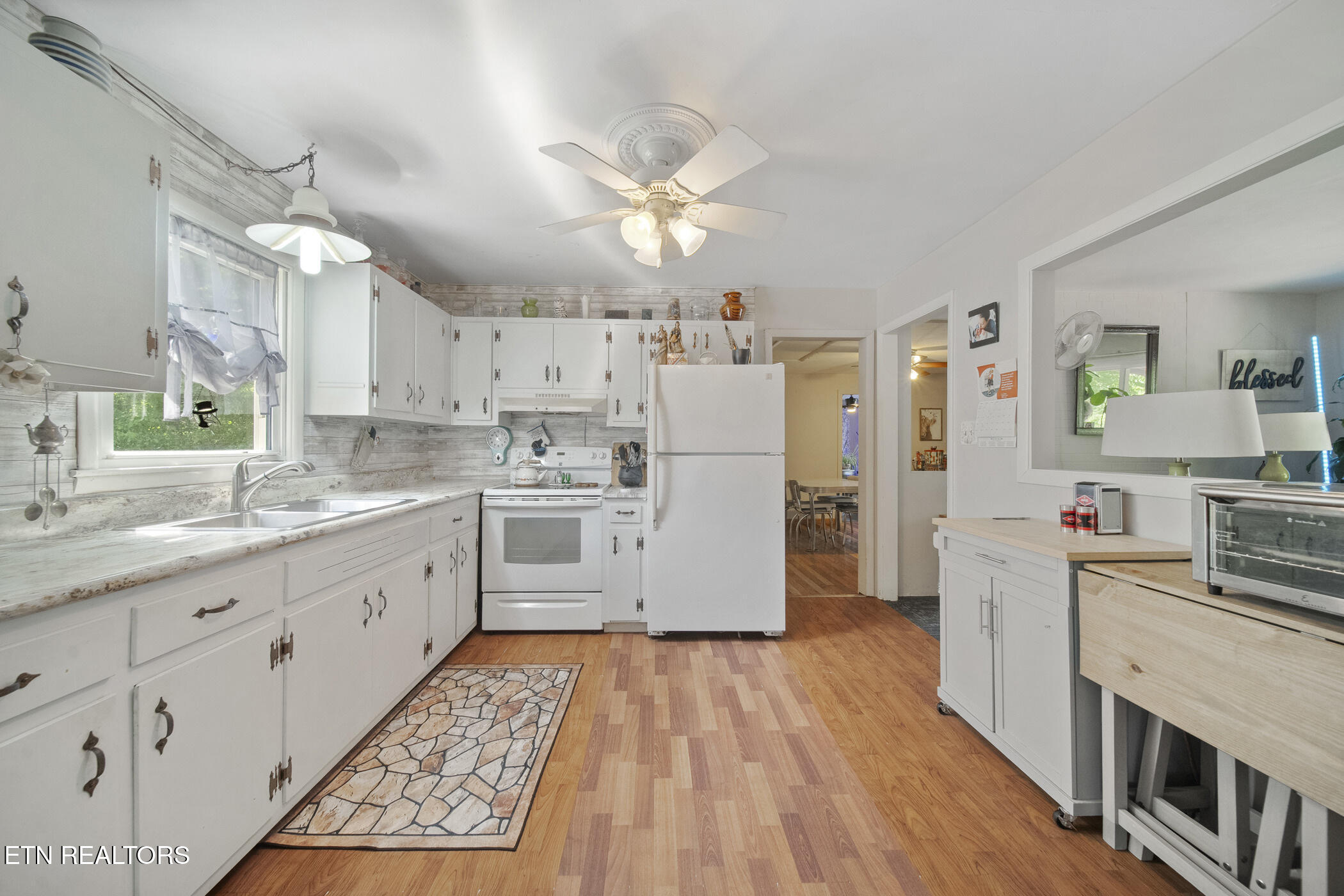 4880 Shell Lane