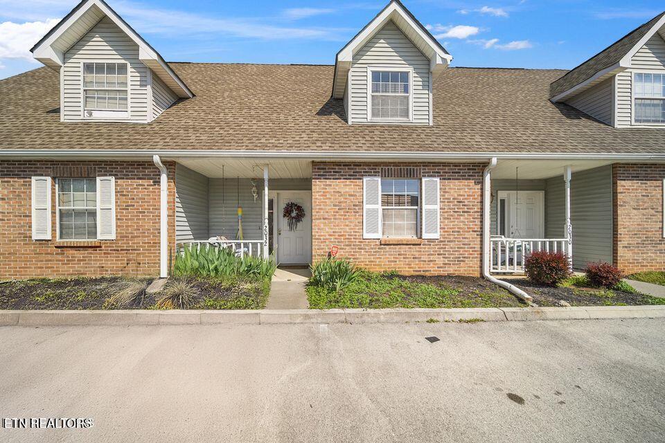 2032 Silverbrook Drive