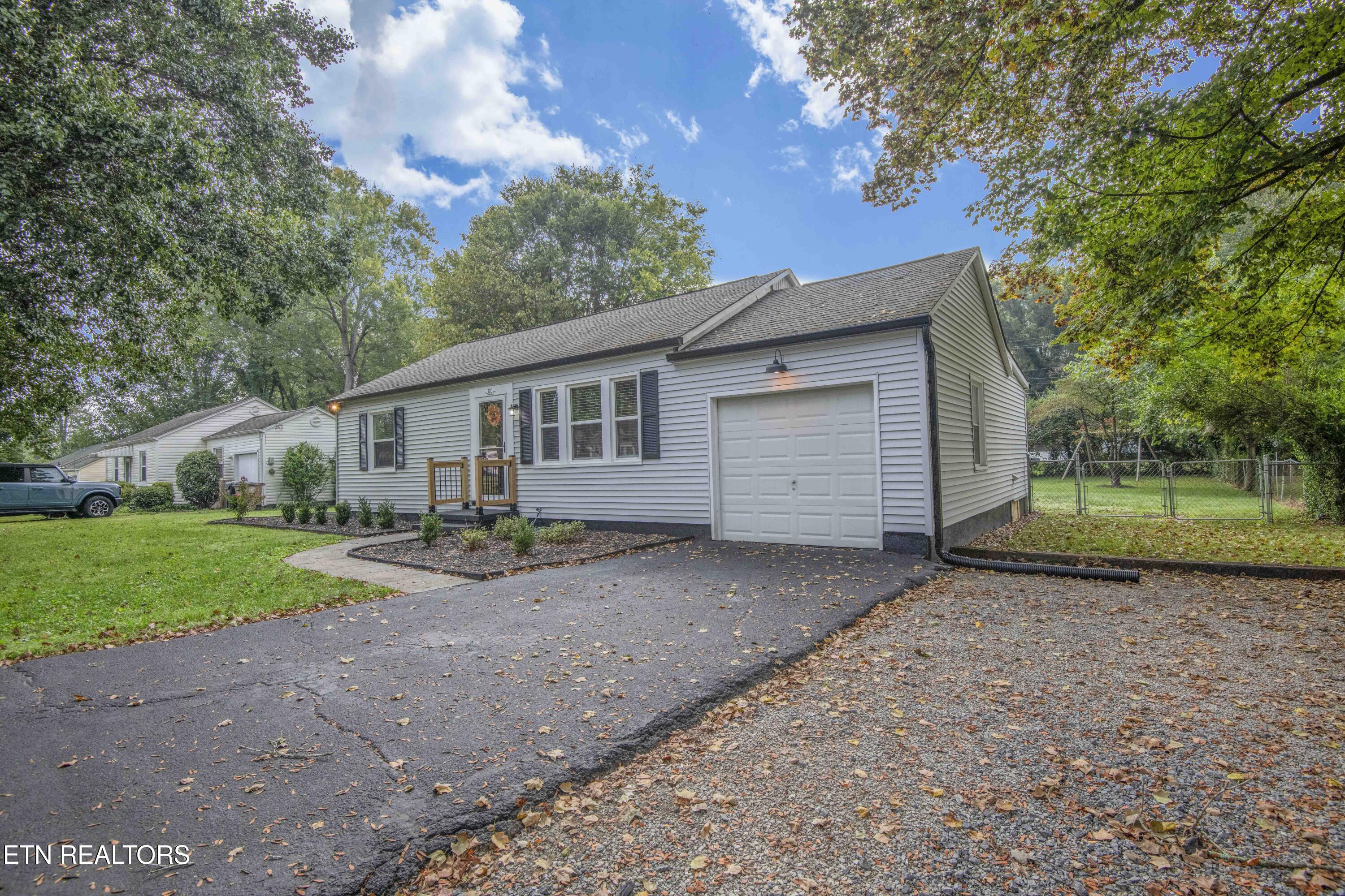 310 Canterbury Drive