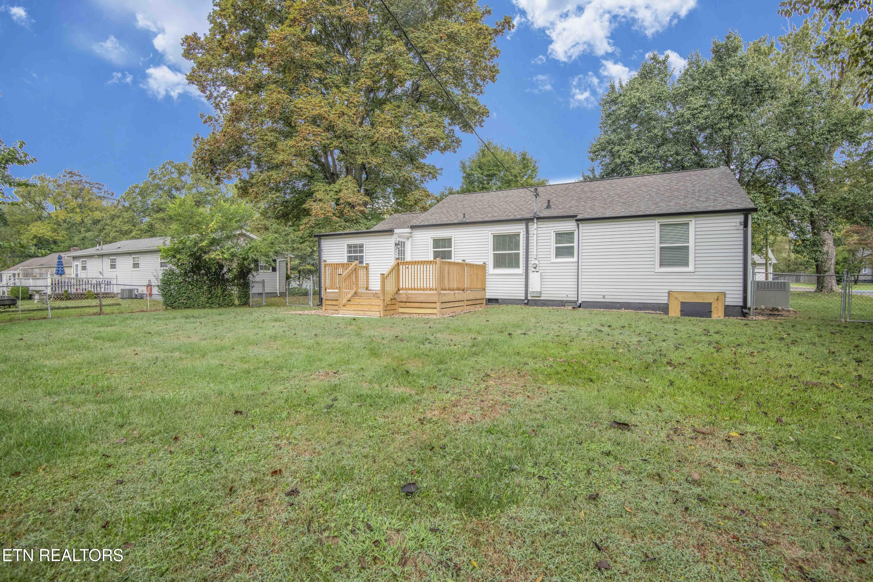 310 Canterbury Drive