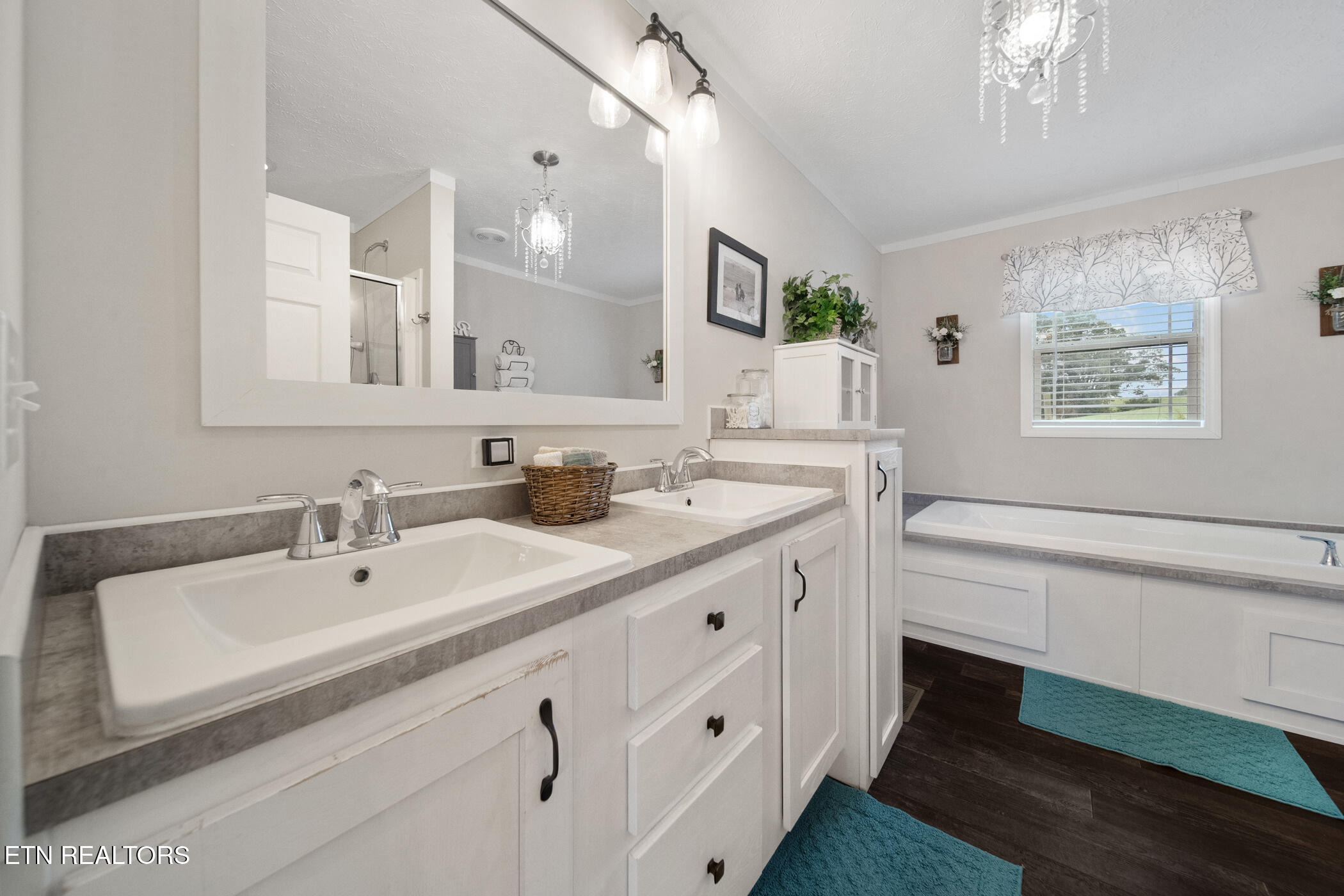 1185 Chestnut Grove Rd