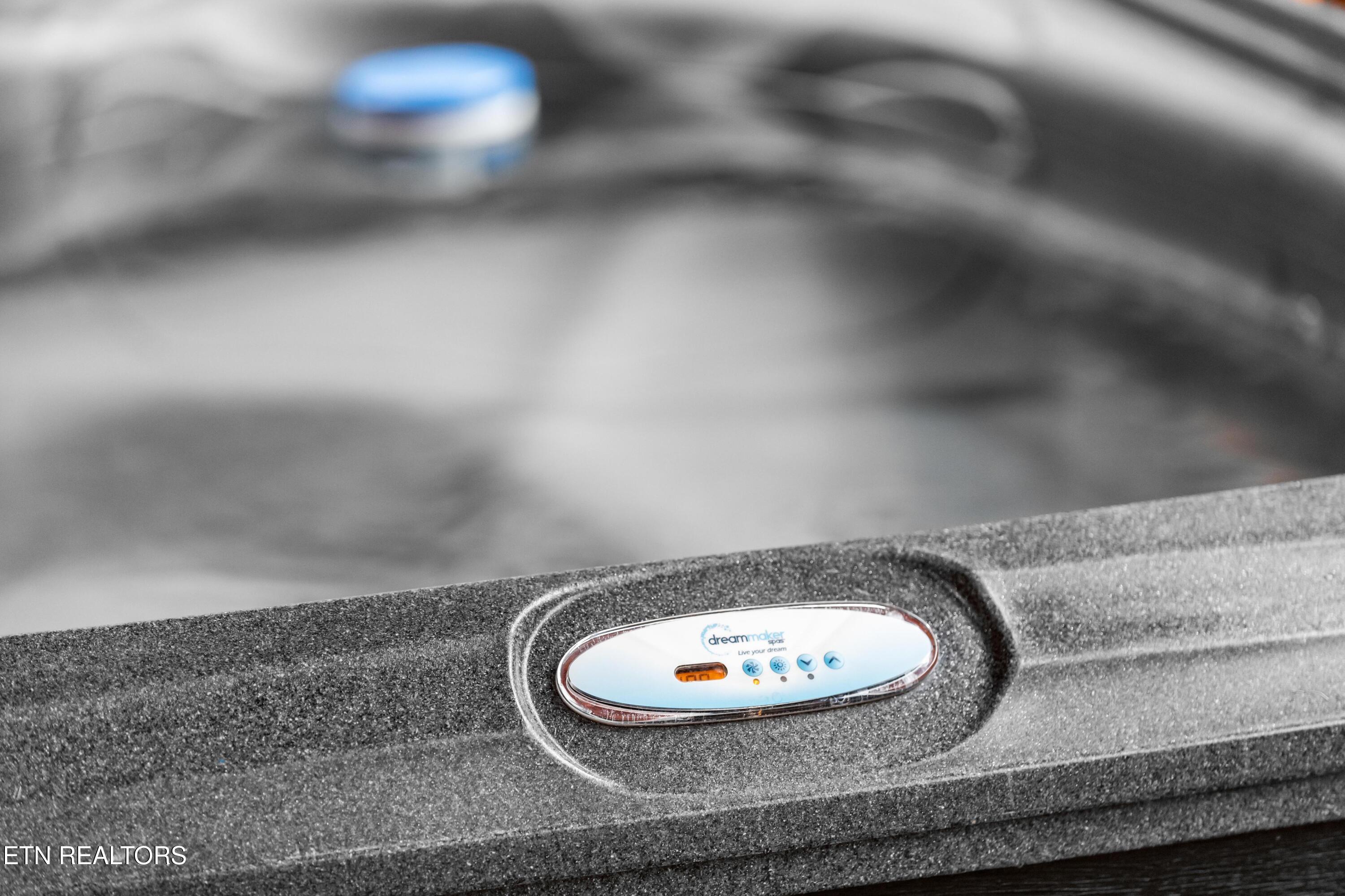 2119 Valley Creek Way