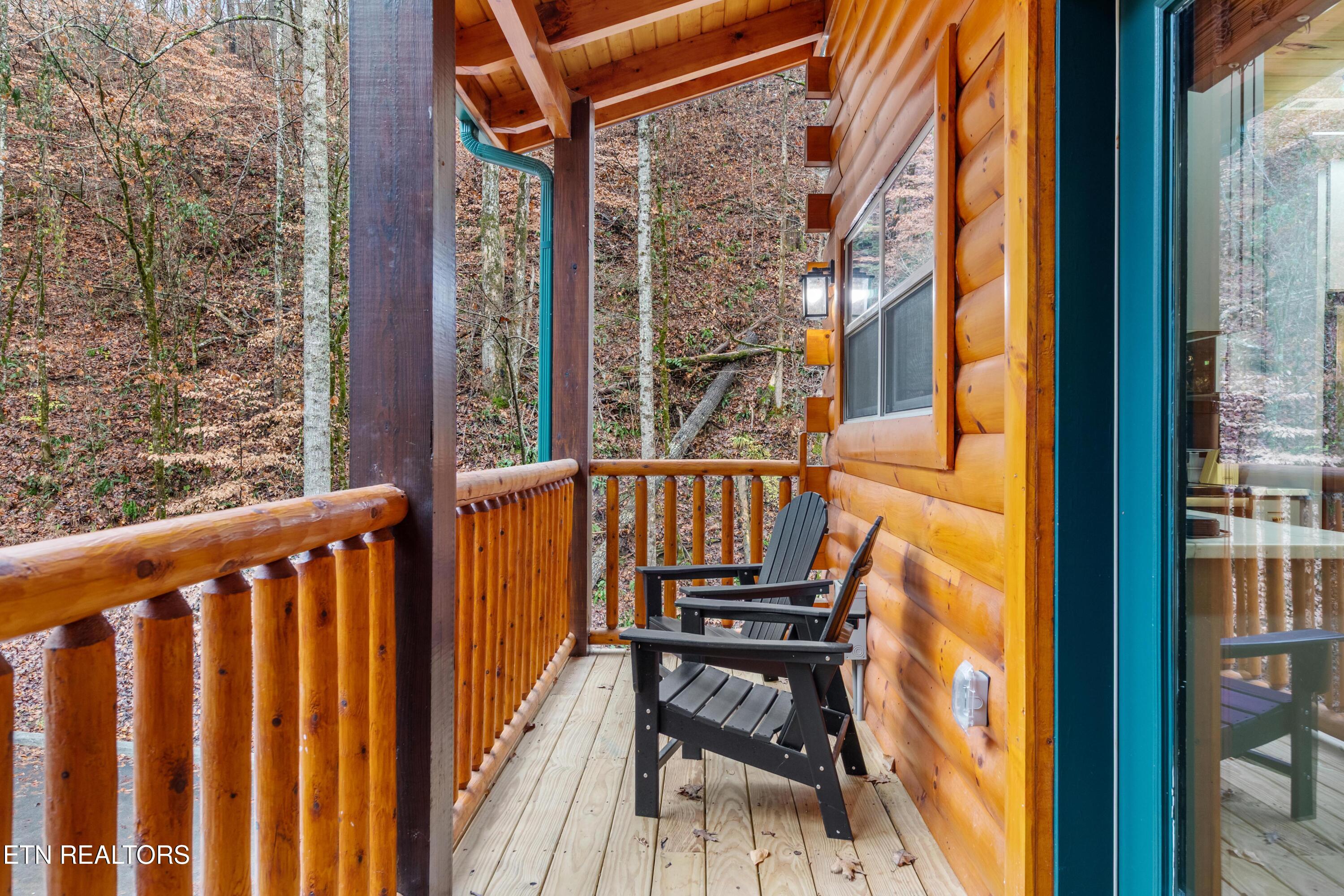 2119 Valley Creek Way