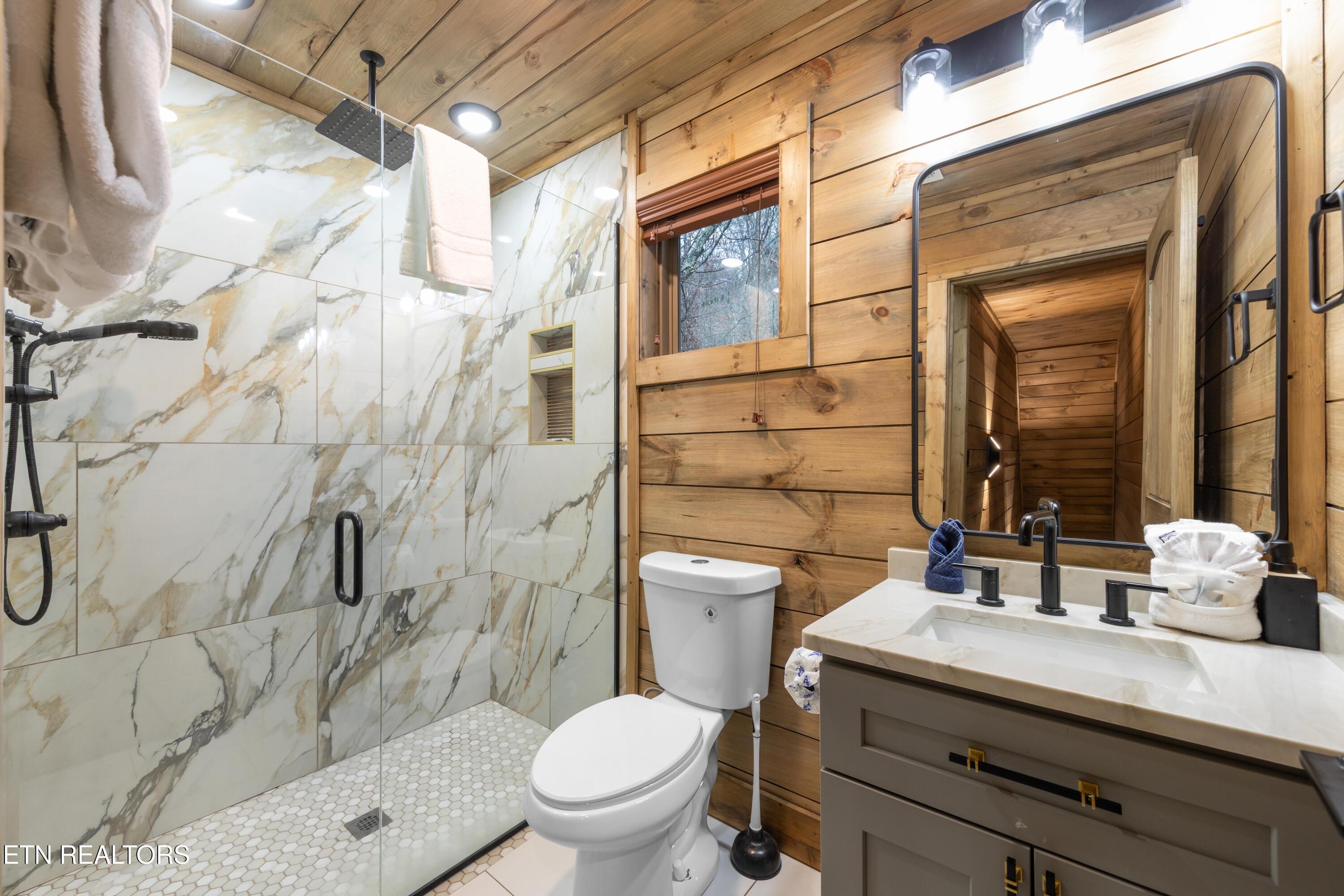 2119 Valley Creek Way