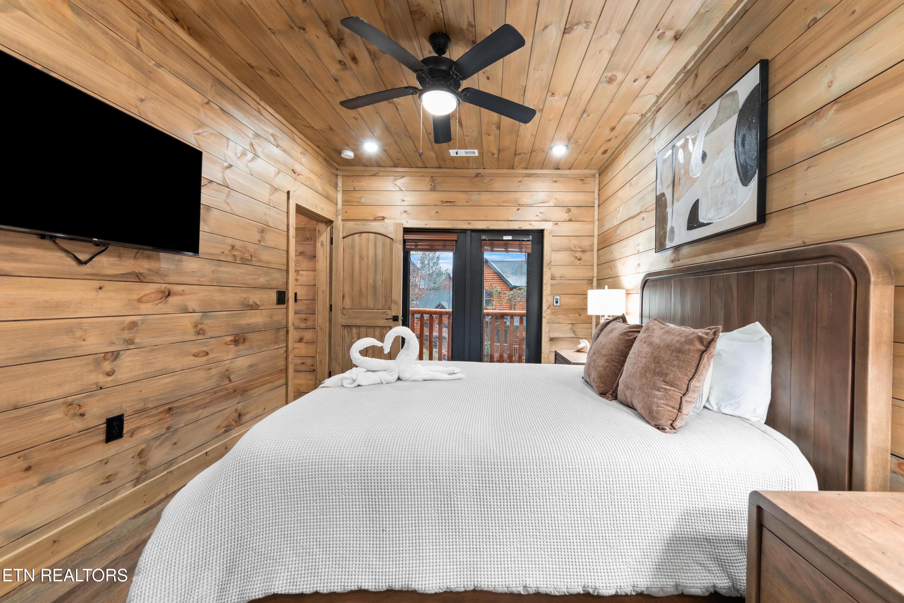 2119 Valley Creek Way