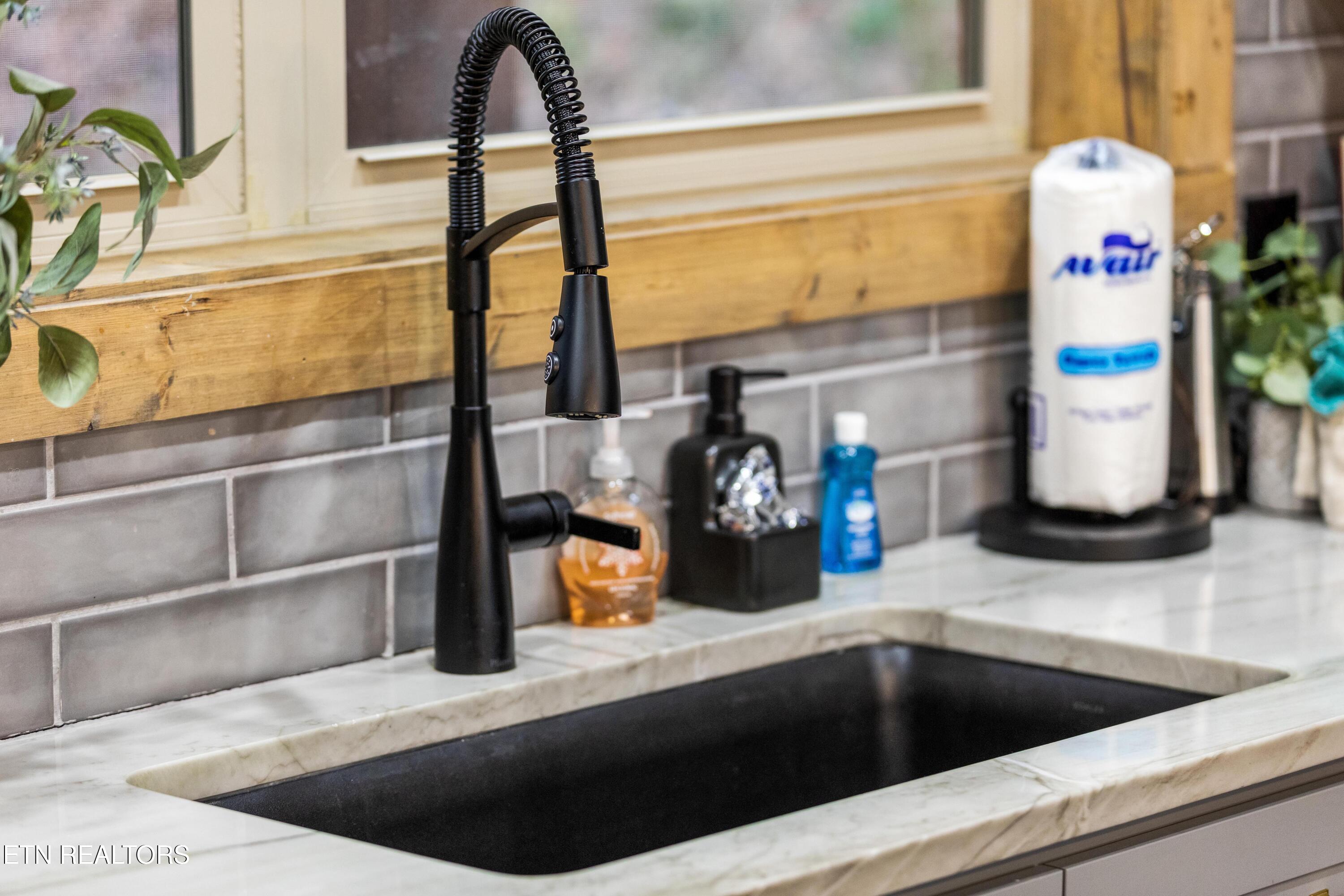 2119 Valley Creek Way