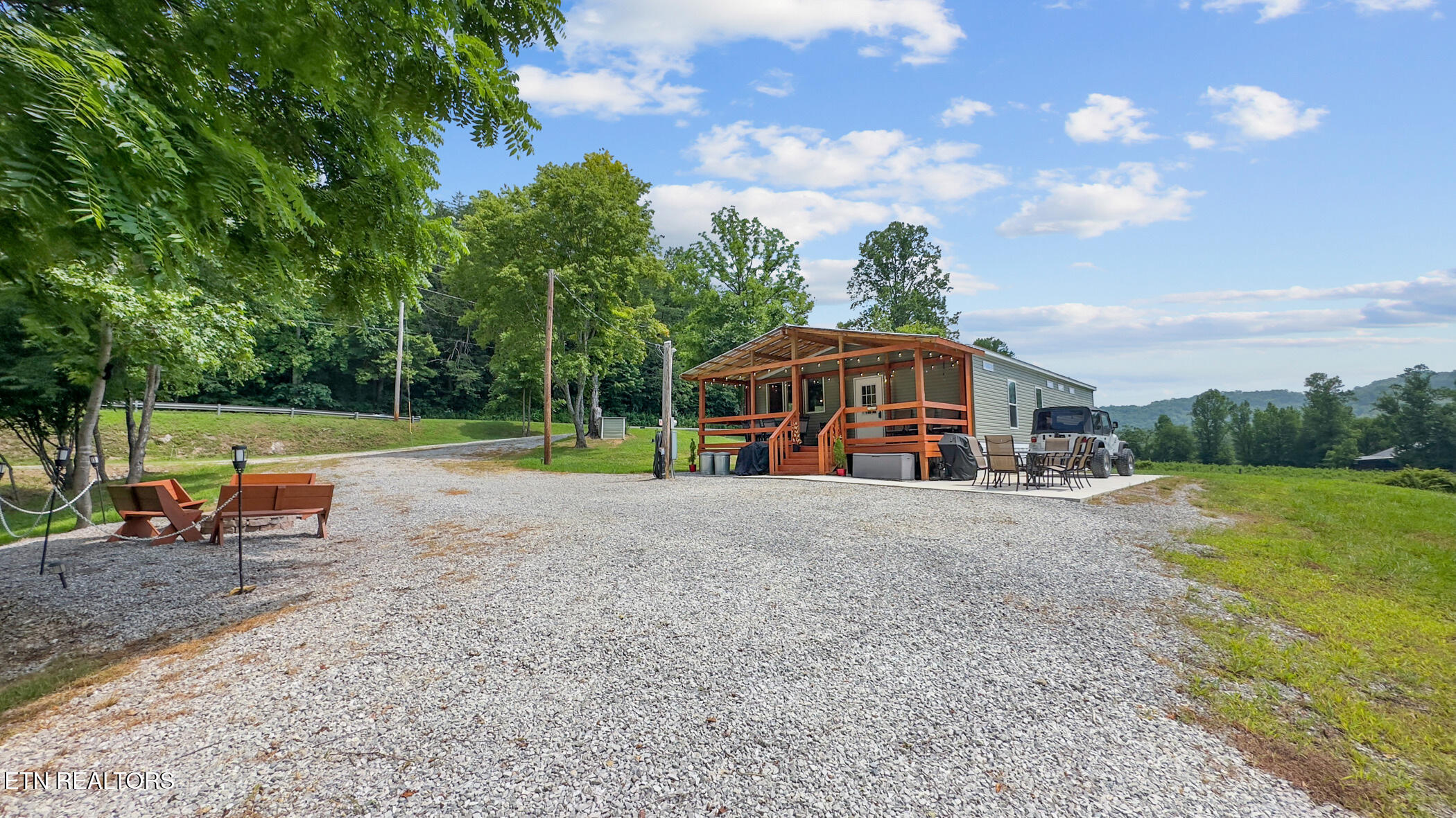 3329 Stinking Creek Rd
