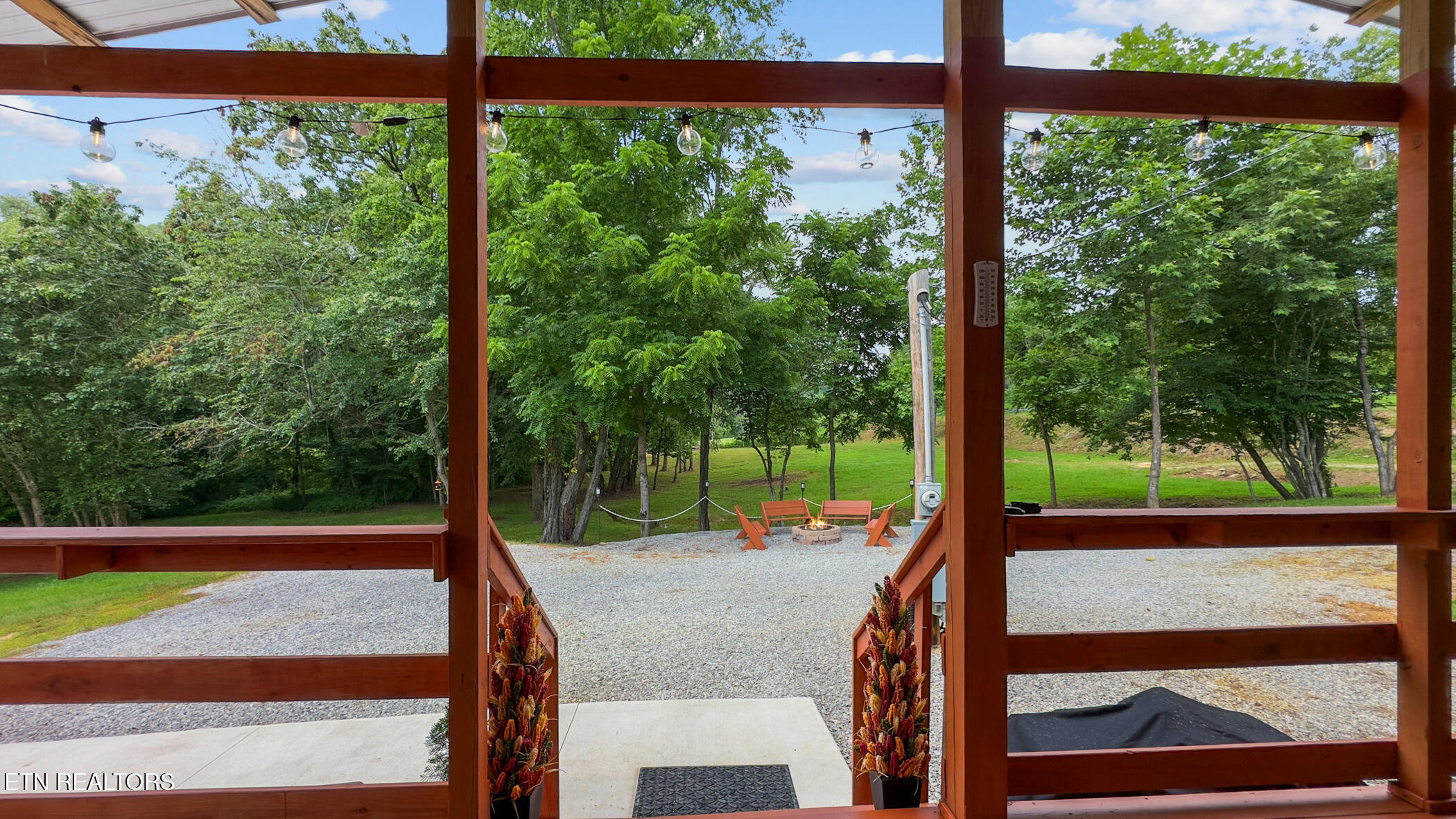 3329 Stinking Creek Rd