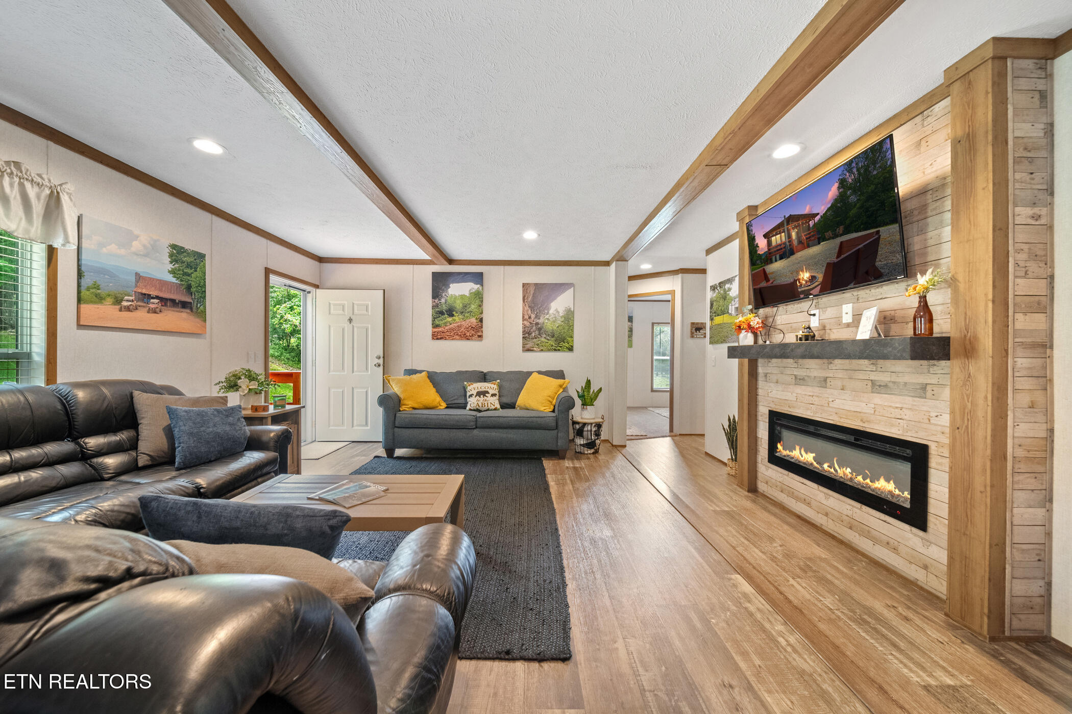 3329 Stinking Creek Rd