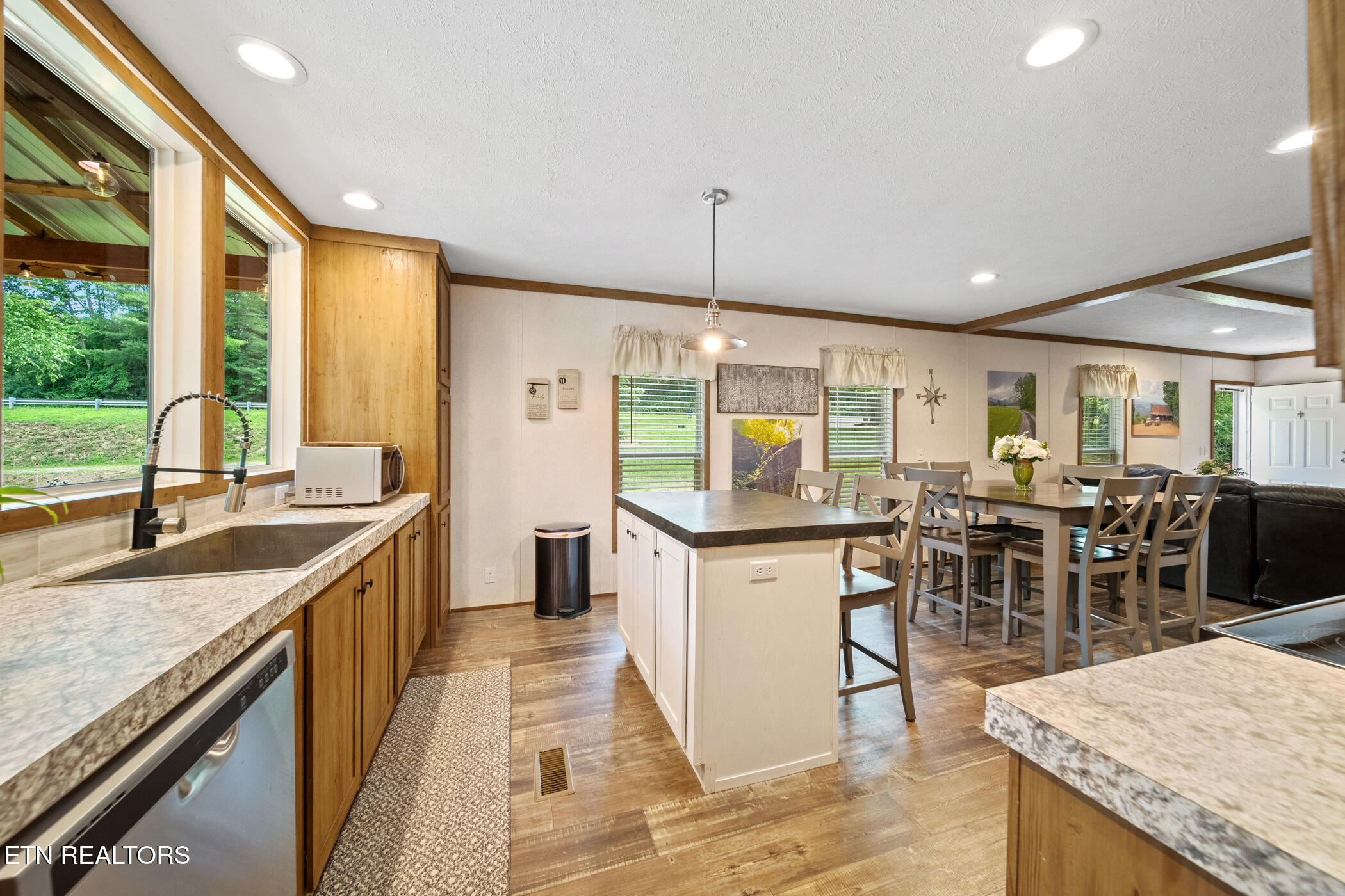 3329 Stinking Creek Rd