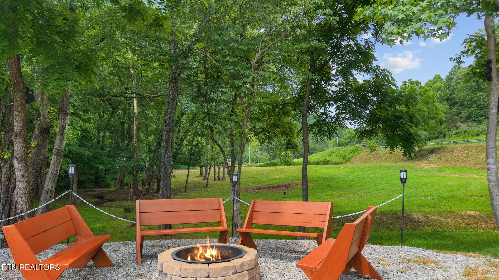 3329 Stinking Creek Rd