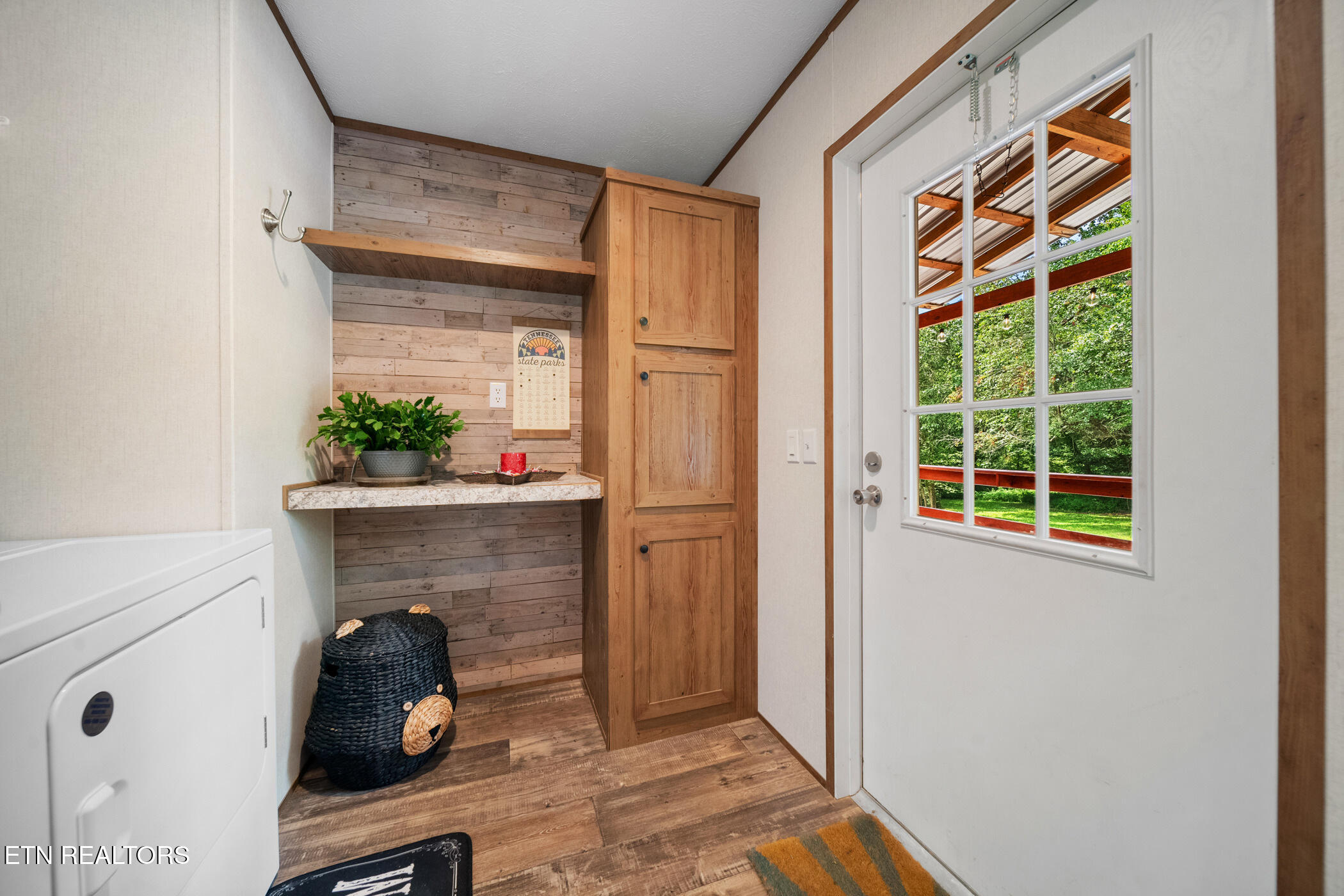 3329 Stinking Creek Rd