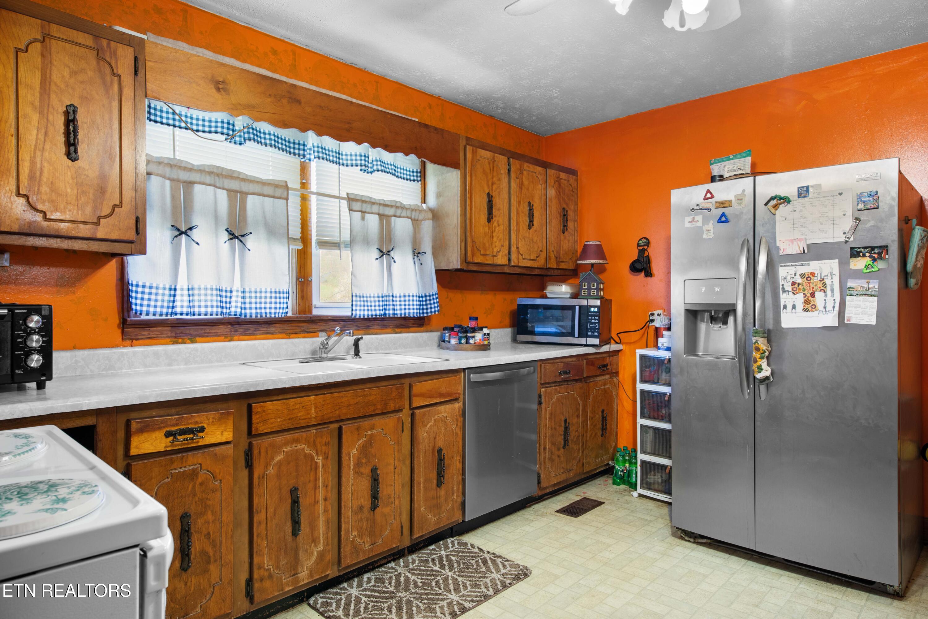 385 Hubbs Grove Rd