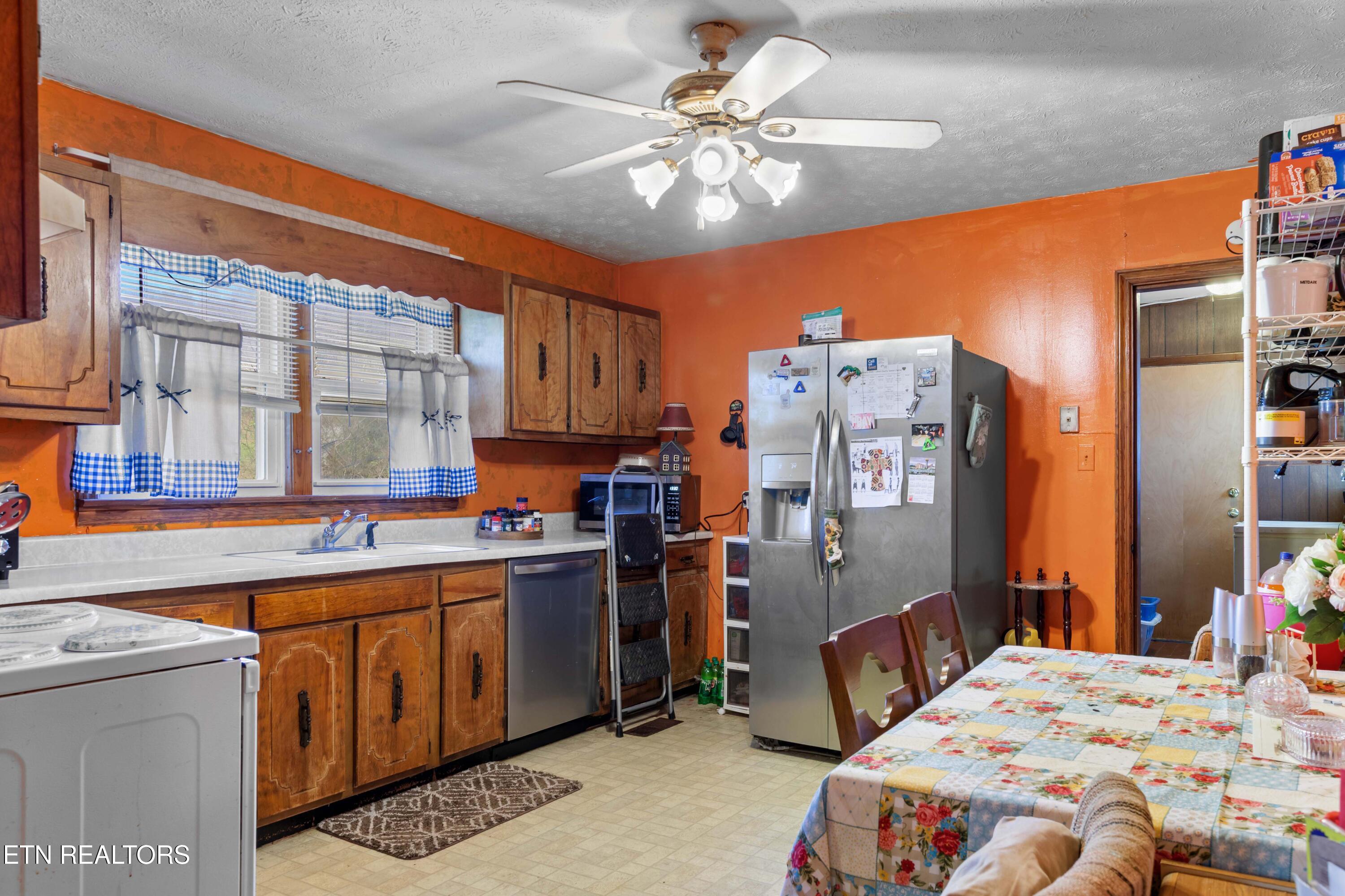 385 Hubbs Grove Rd
