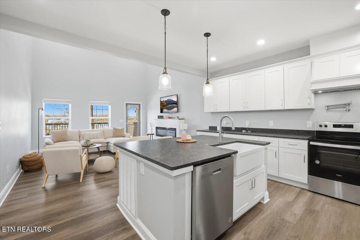 5113 Morningstar Lane