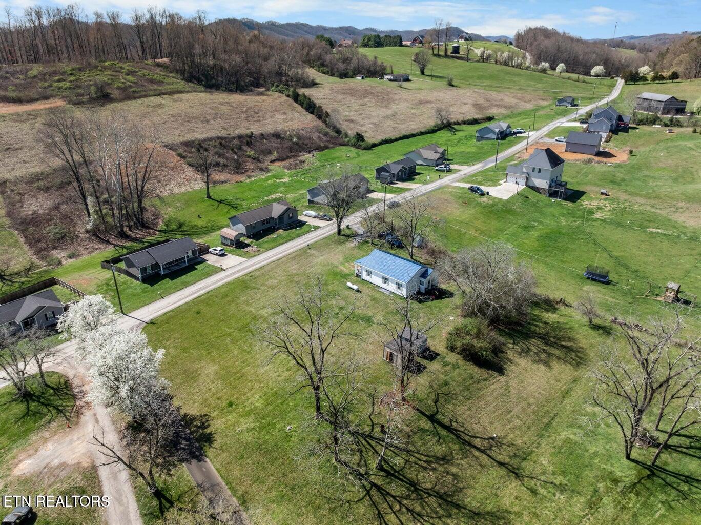 2 Hubbs Grove Rd