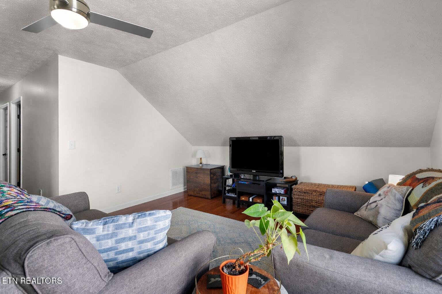 5726 Lagerfield Lane