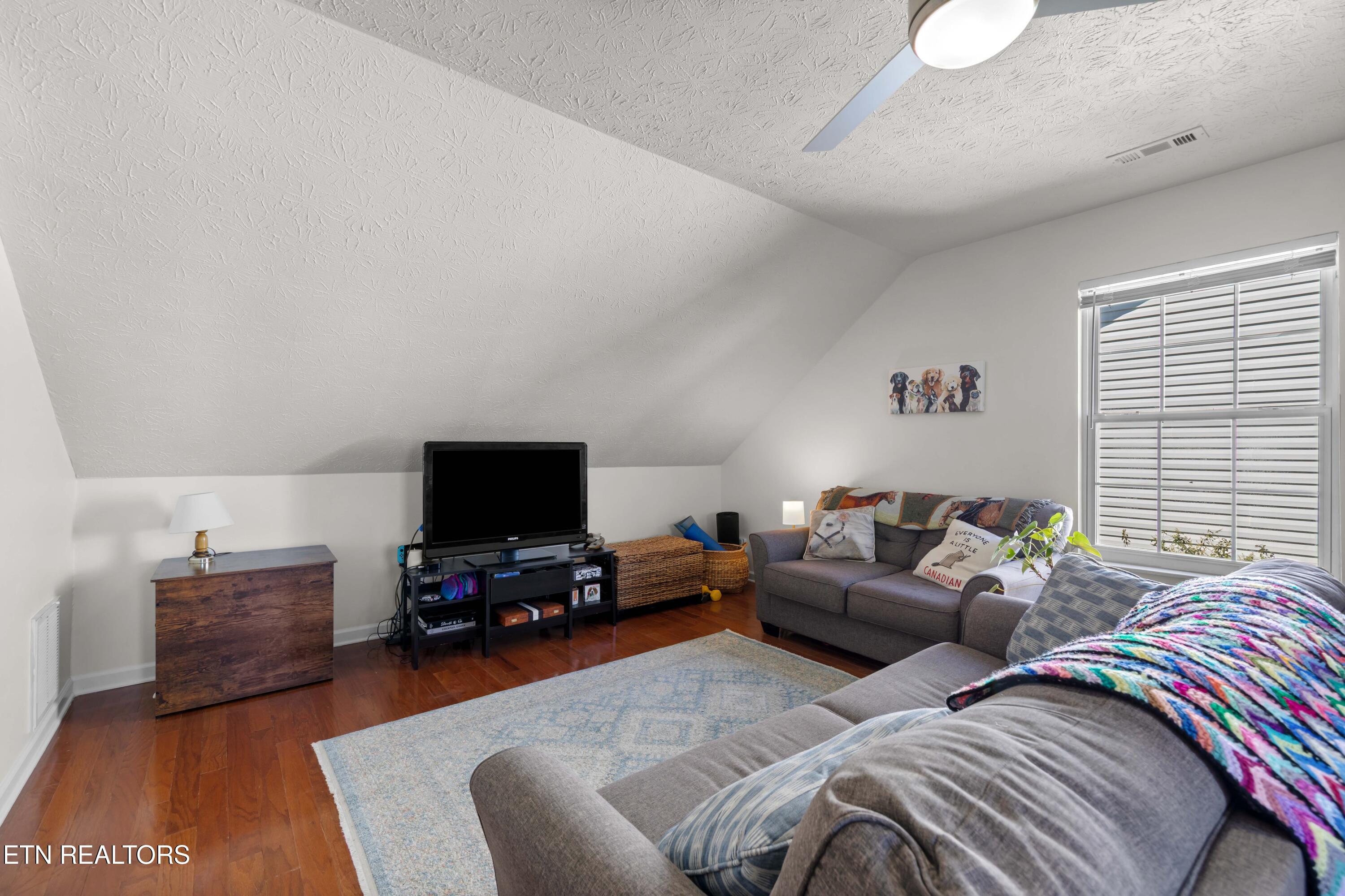 5726 Lagerfield Lane