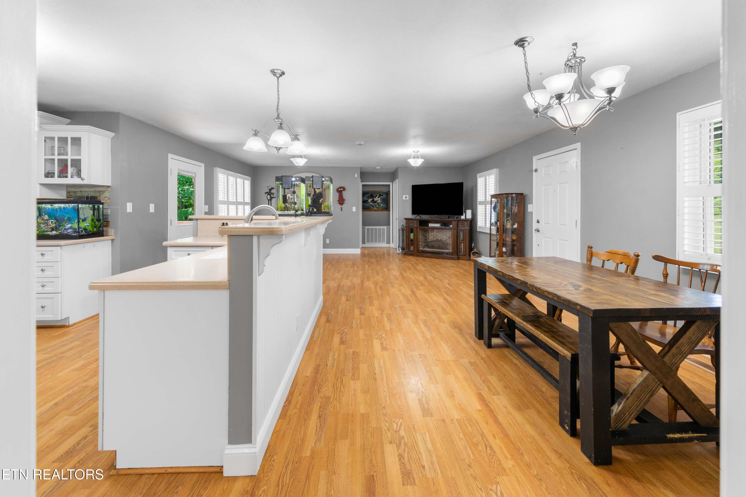 8114 Thorn Grove Pike