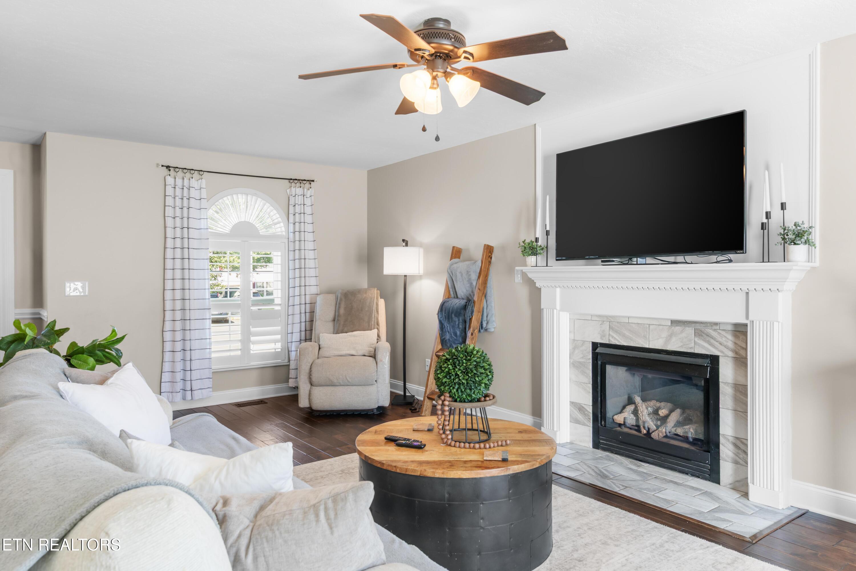 4608 Sand Hill Lane