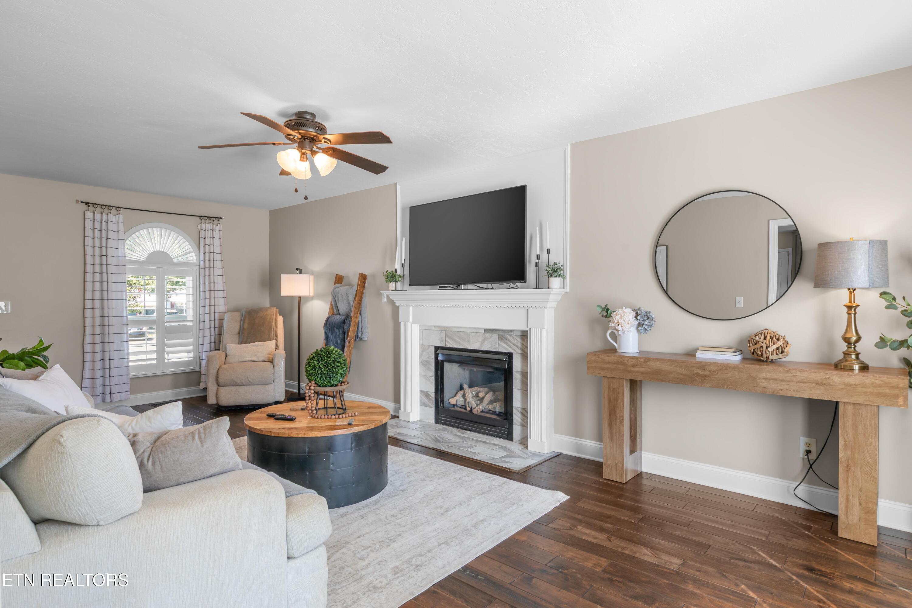 4608 Sand Hill Lane