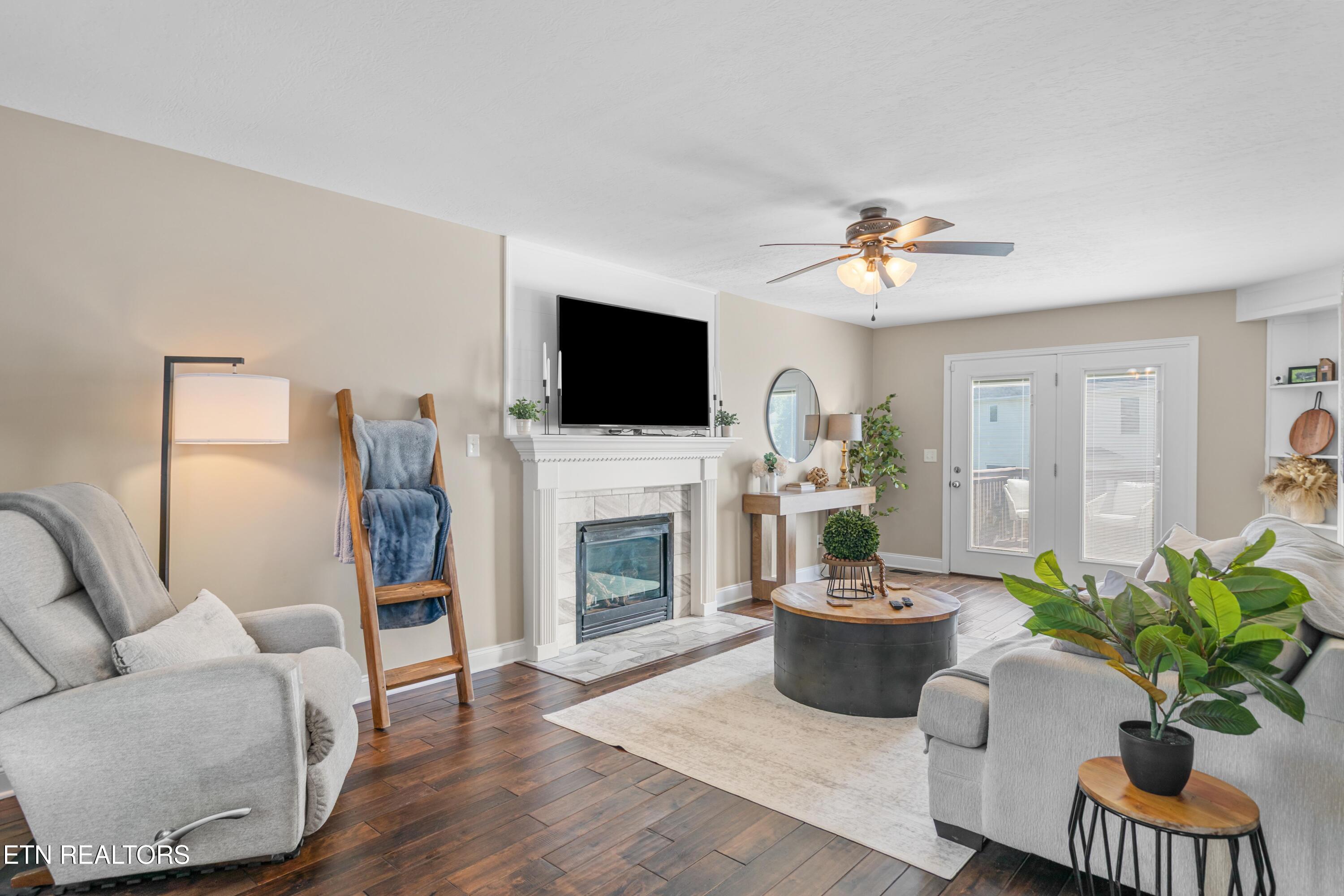 4608 Sand Hill Lane
