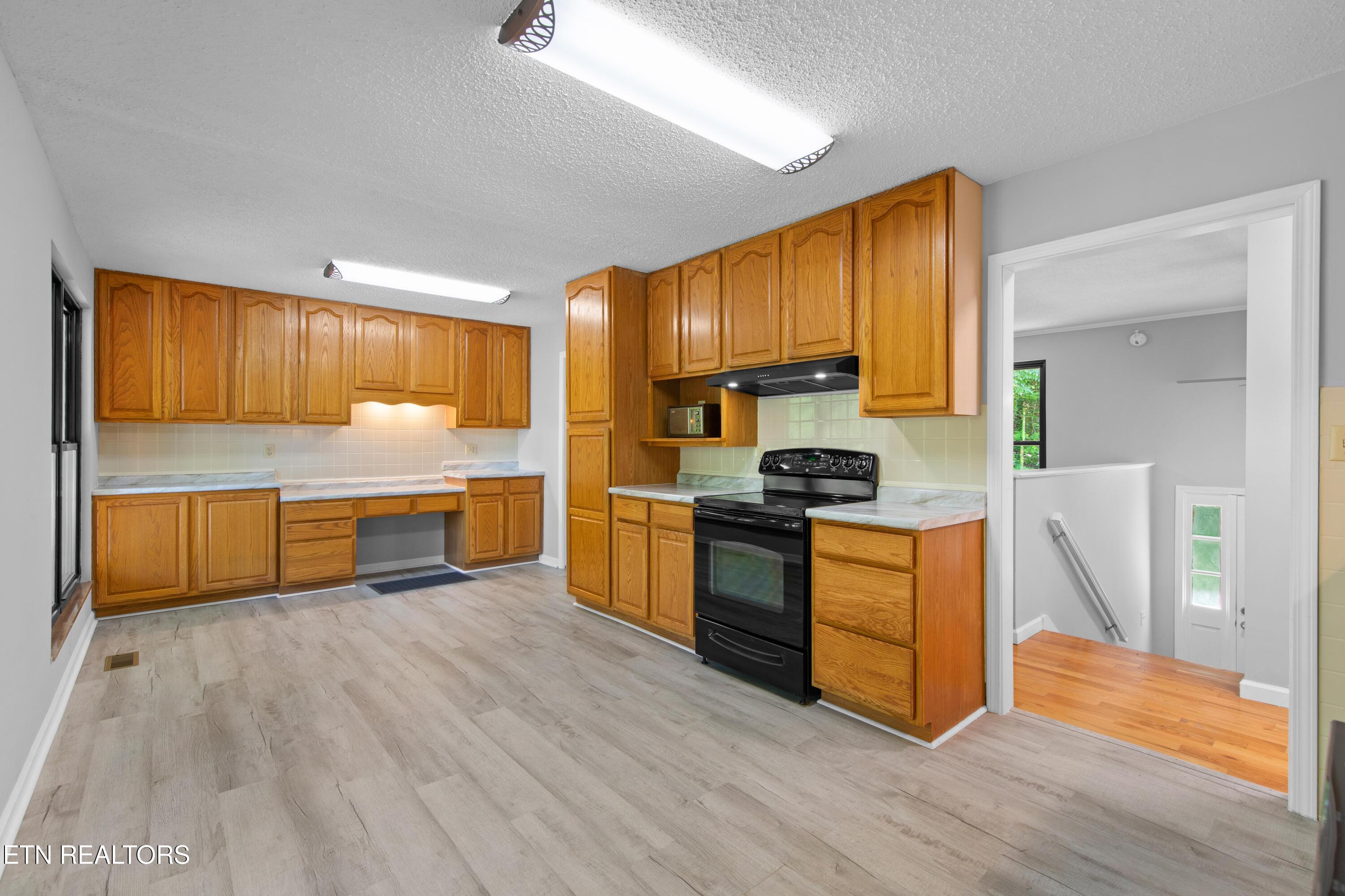 235 S Ridge Rd