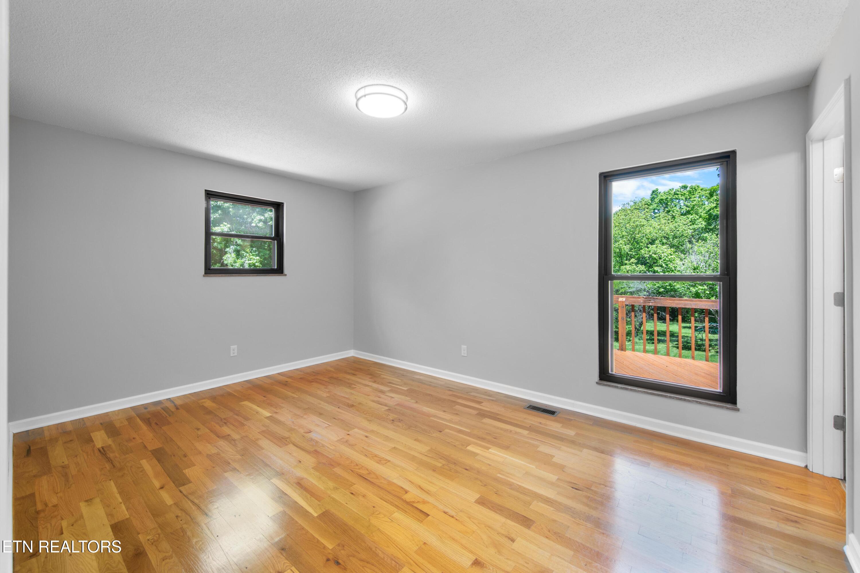 235 S Ridge Rd