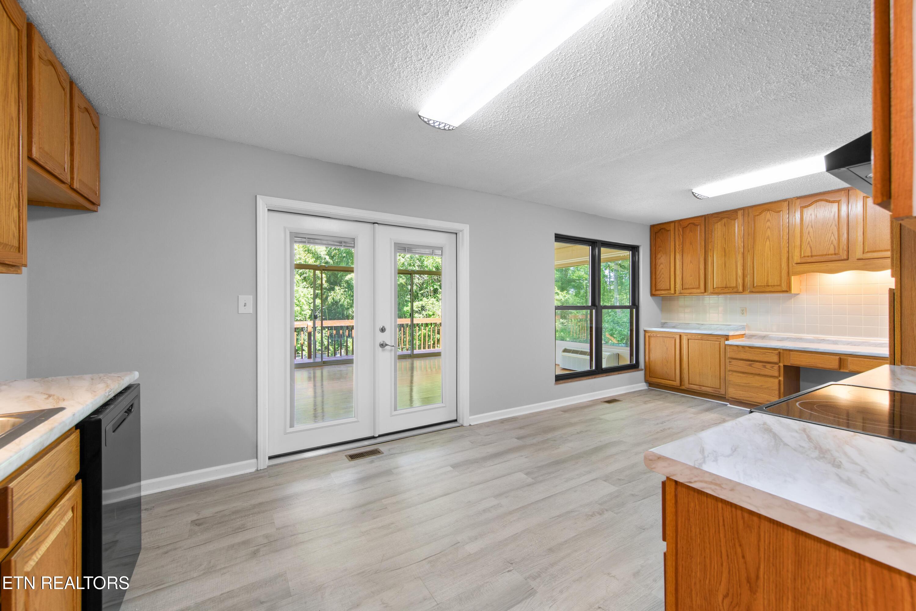 235 S Ridge Rd