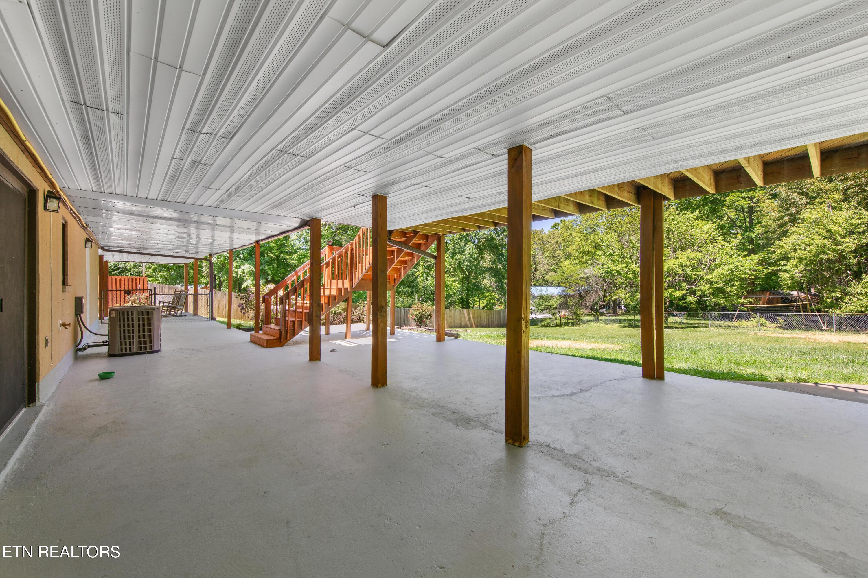 235 S Ridge Rd